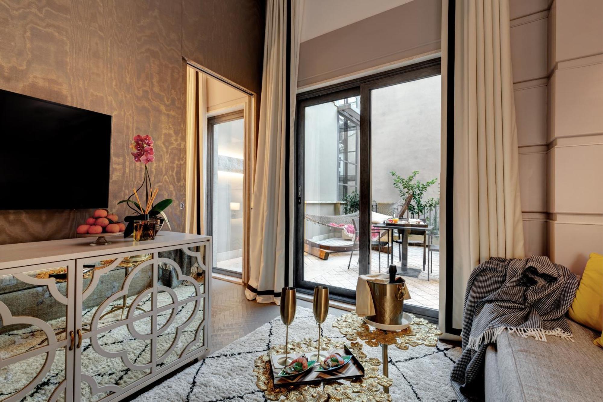 Singer Palace 5* Rome