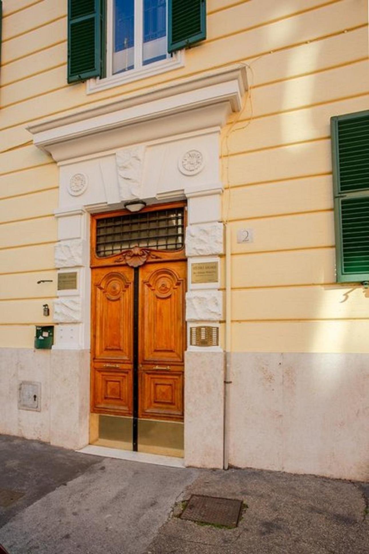 Apartment Vatican 1-2 *