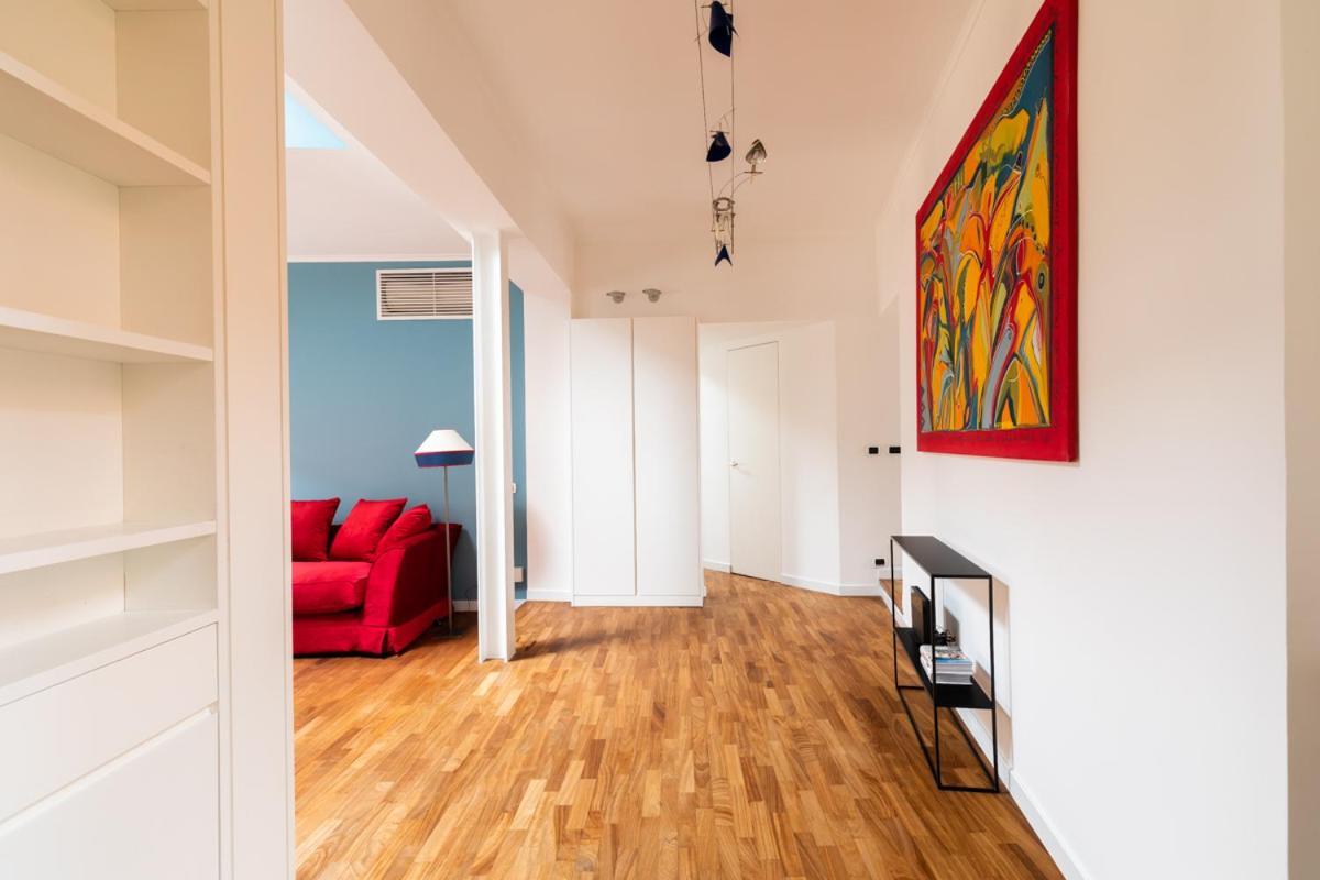 Casa Angelica, A Burghesius Roma