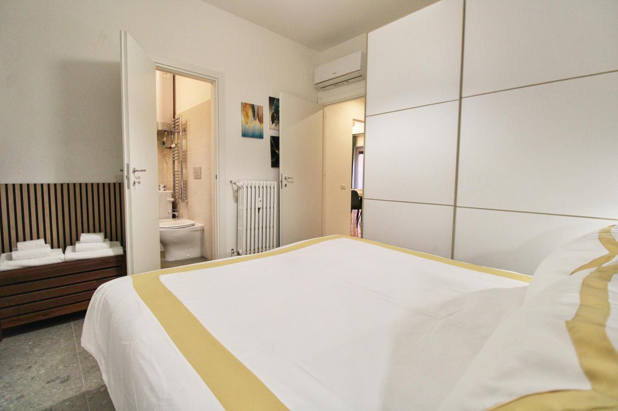Delicious 2 Bed And Garden By Yh Rome