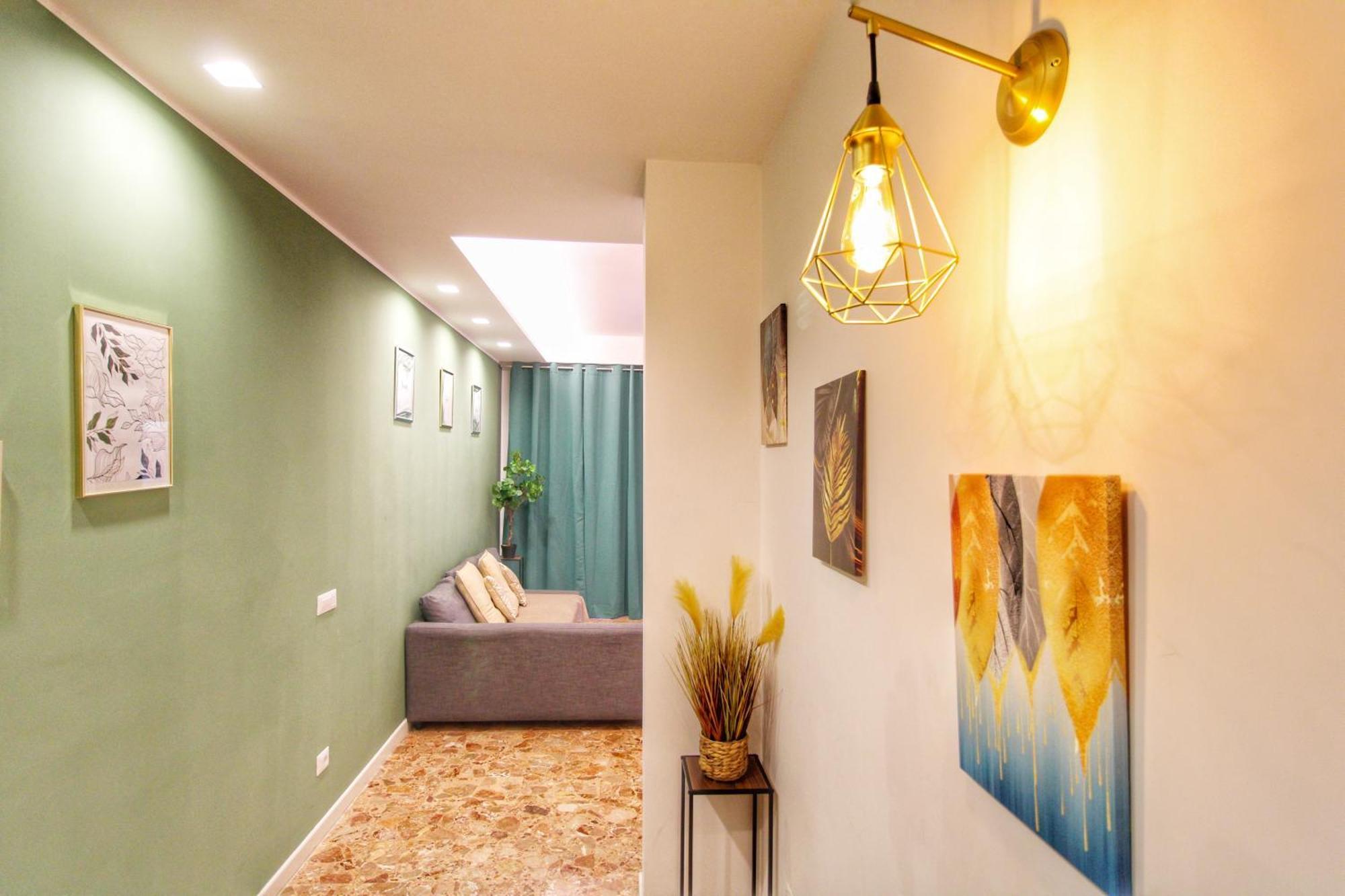 Delicious 2 Bed And Garden By Yh