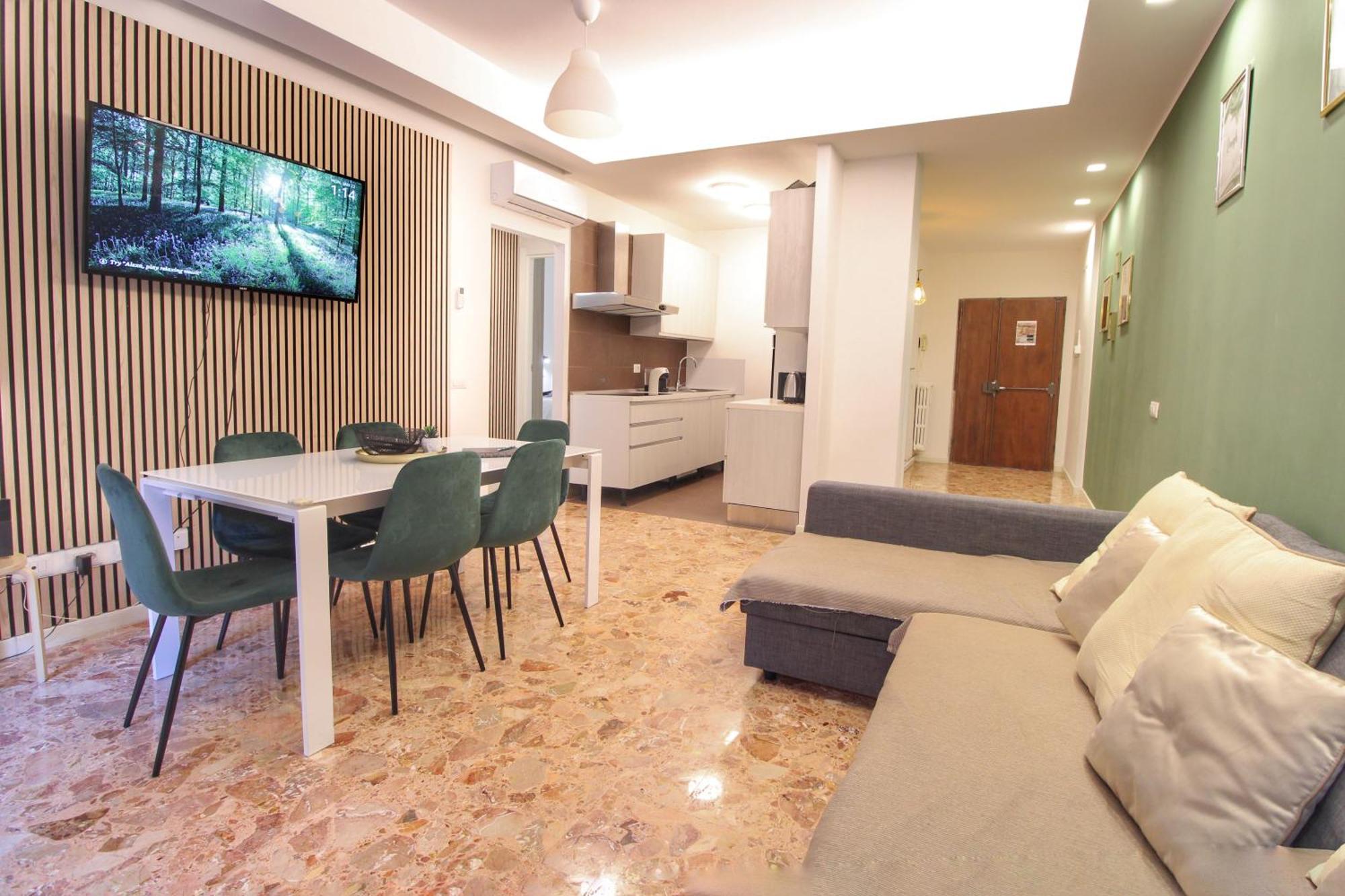 Delicious 2 Bed And Garden By Yh Apartment Rome