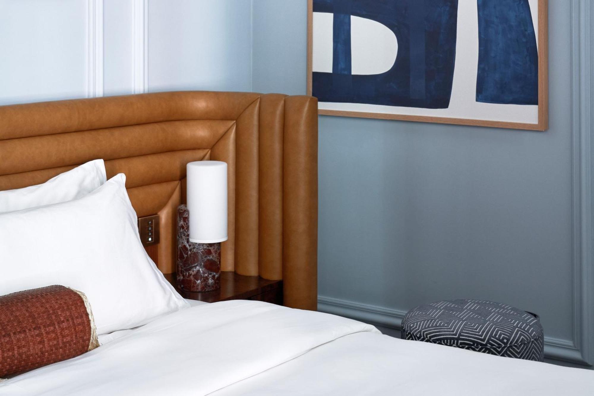 W Hotel 5*
