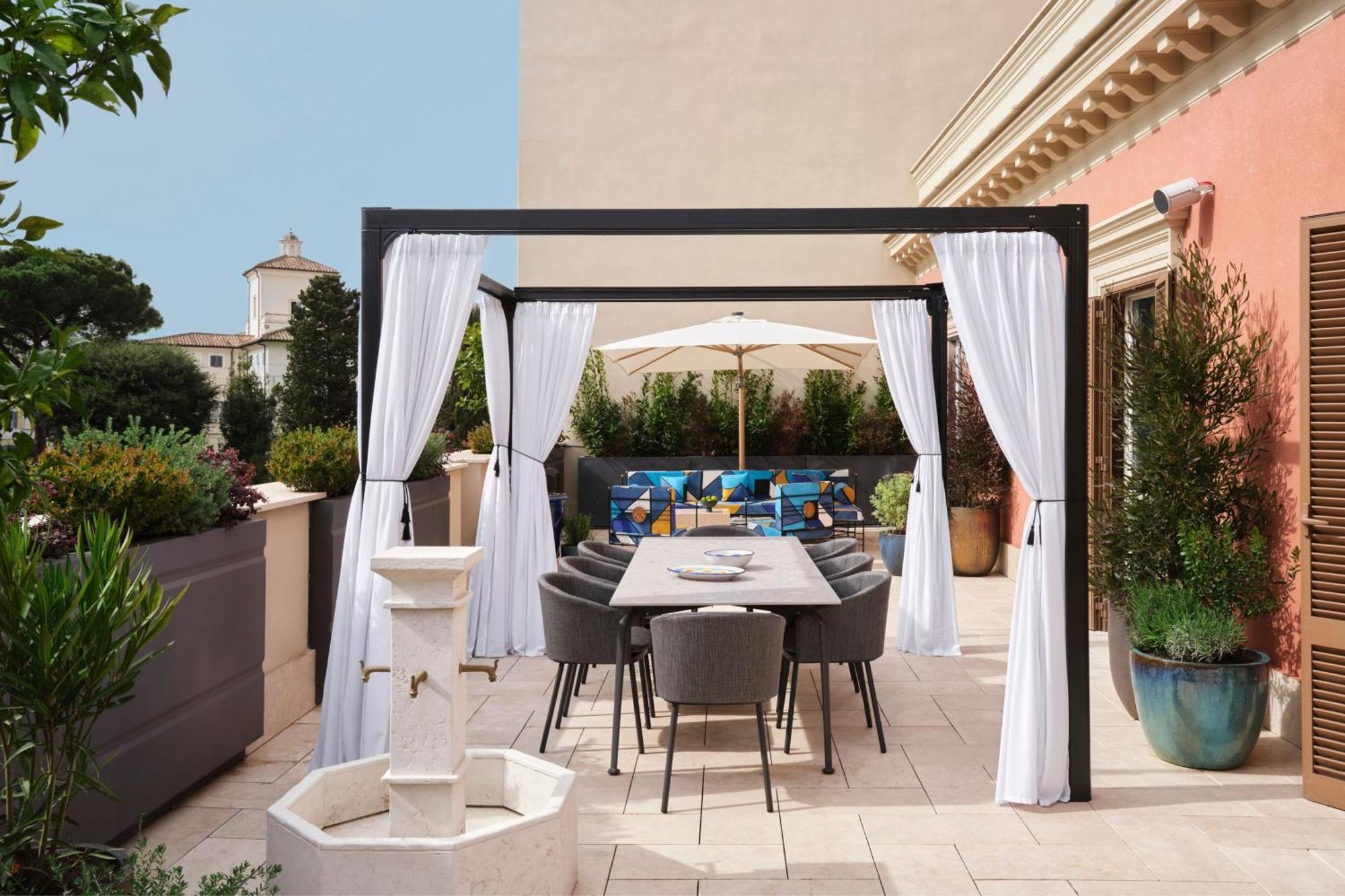 Hotel W 5*