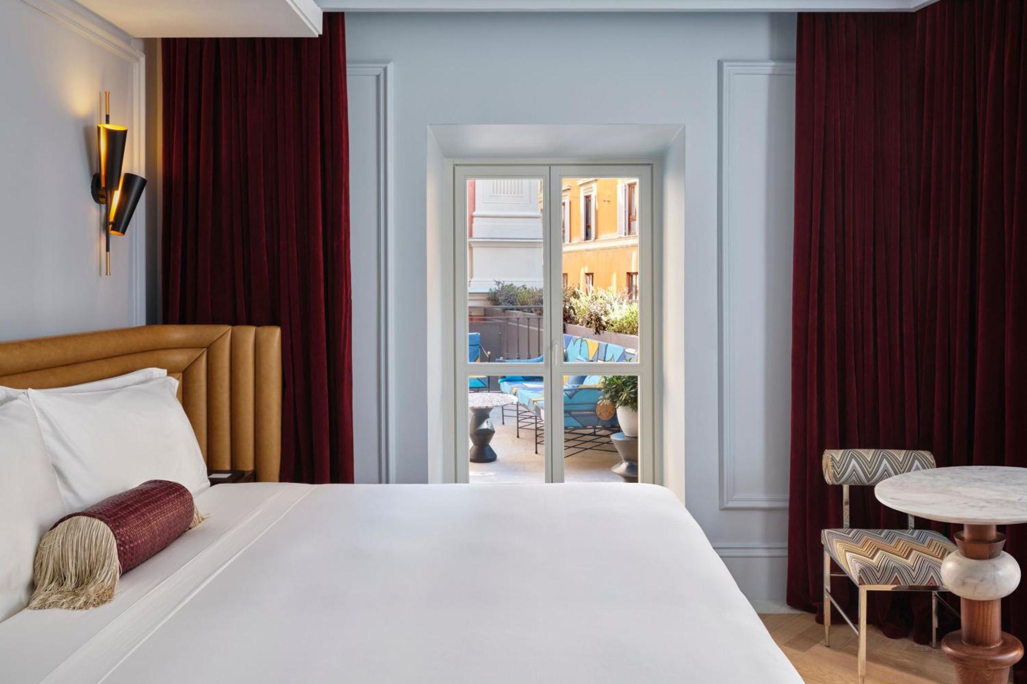 W Hotel 5*