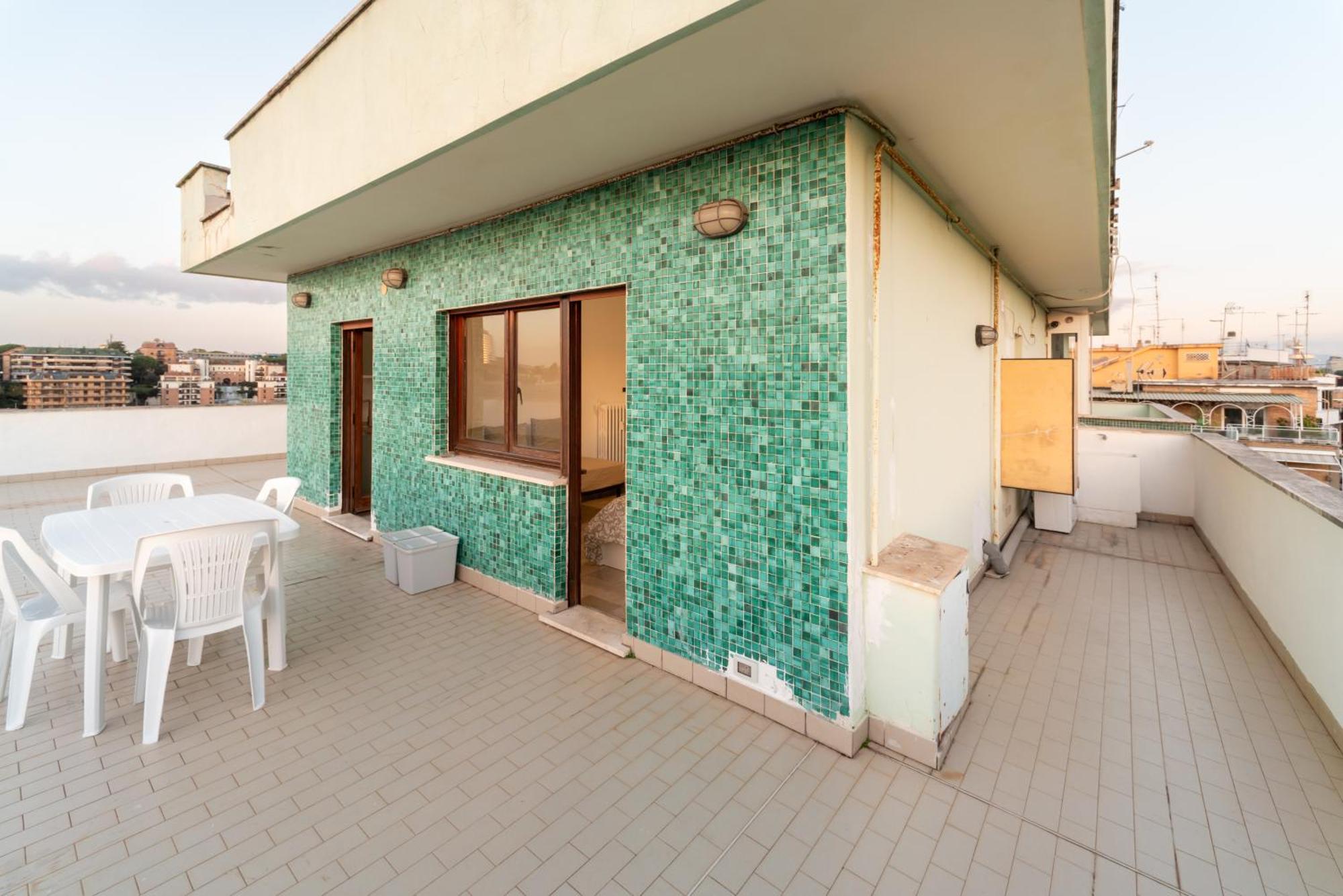 Eur - Penthouse *