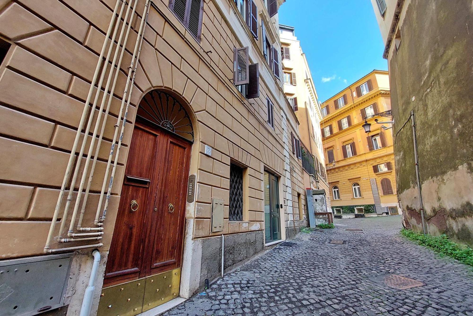 Charming Loft With Terrace At The Quirinale