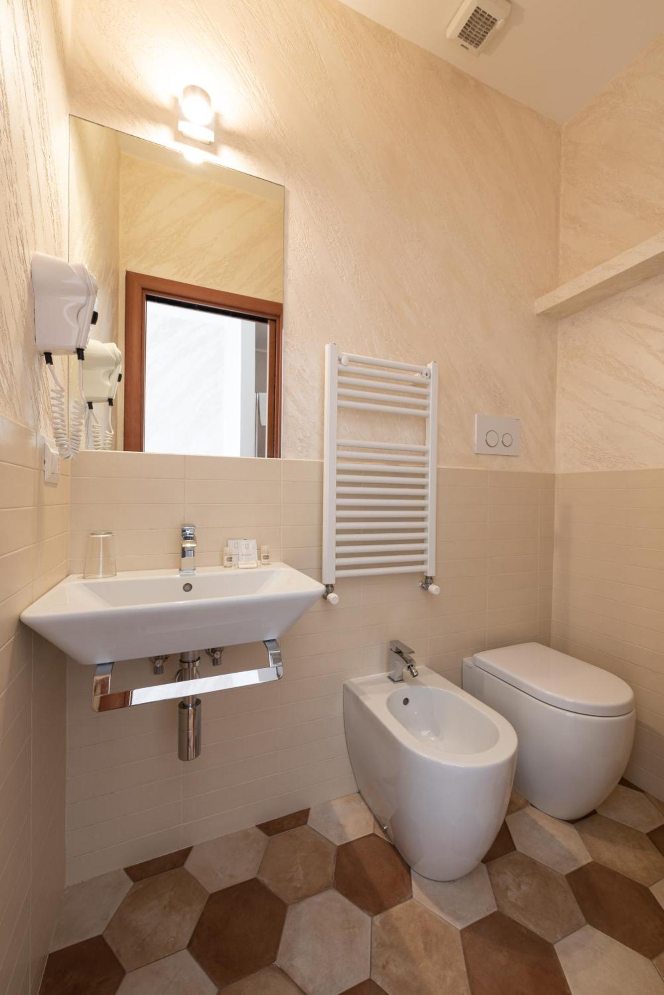 Gjestgiverier Floor Colosseo 3*