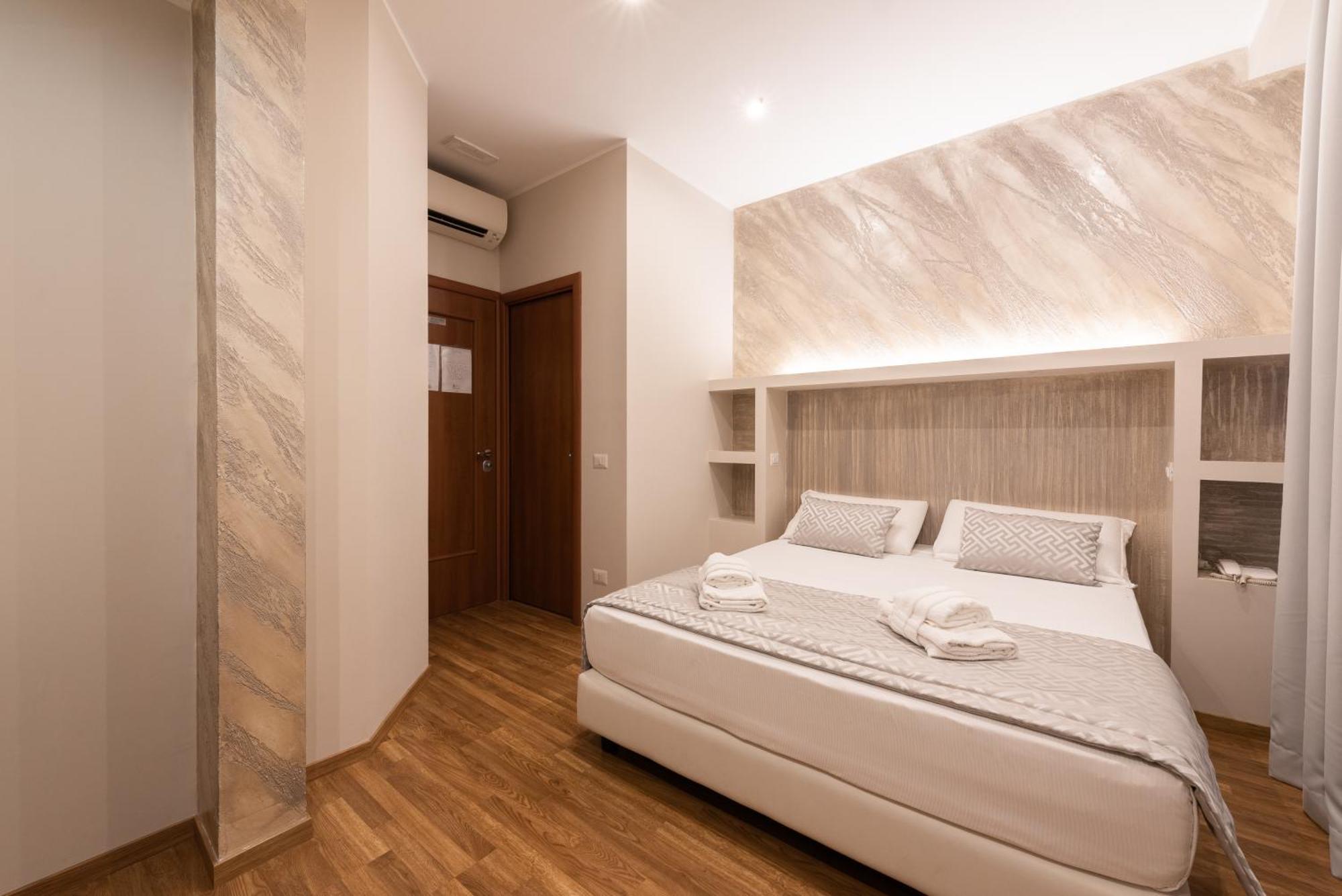 Floor Colosseo Gjestgiverier 3*
