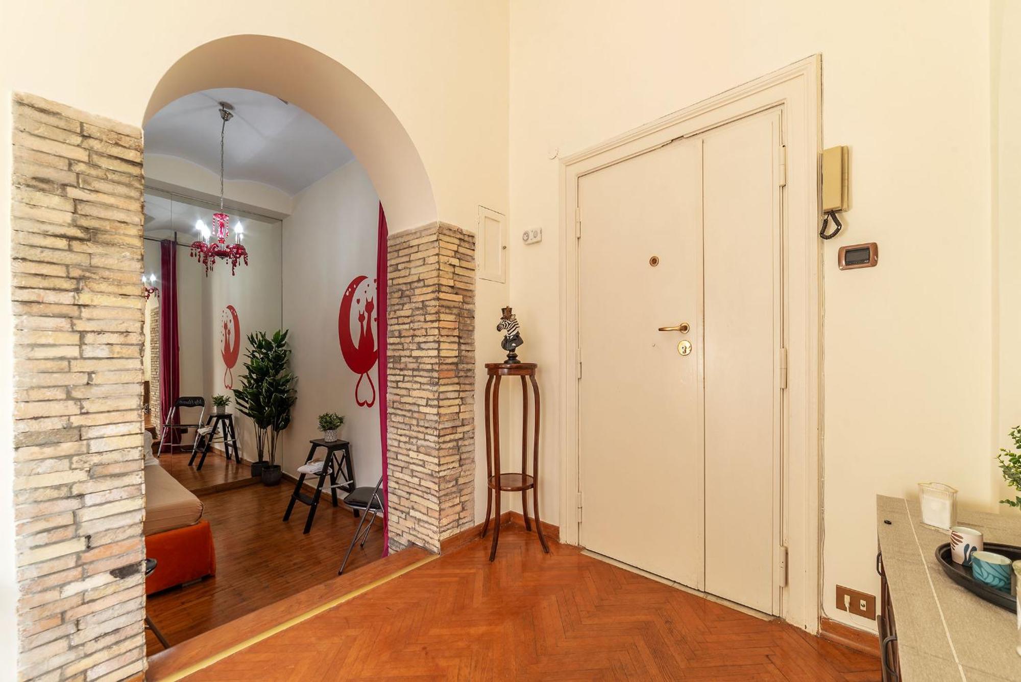 Piazza Navona Penthouse Apartment Rome