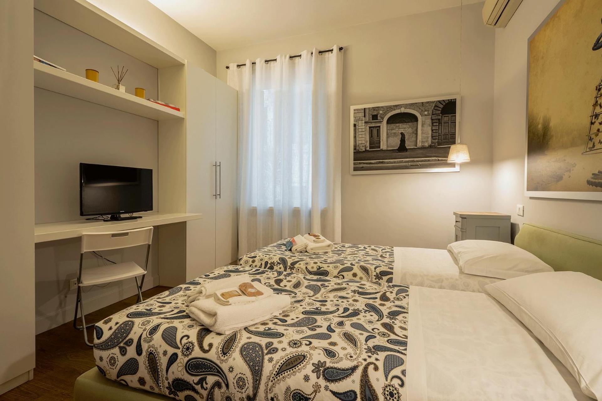 Fotofever Apt, Two Bedrooms With Air Conditioned In Elegant Shopping Area, Close To Vatican