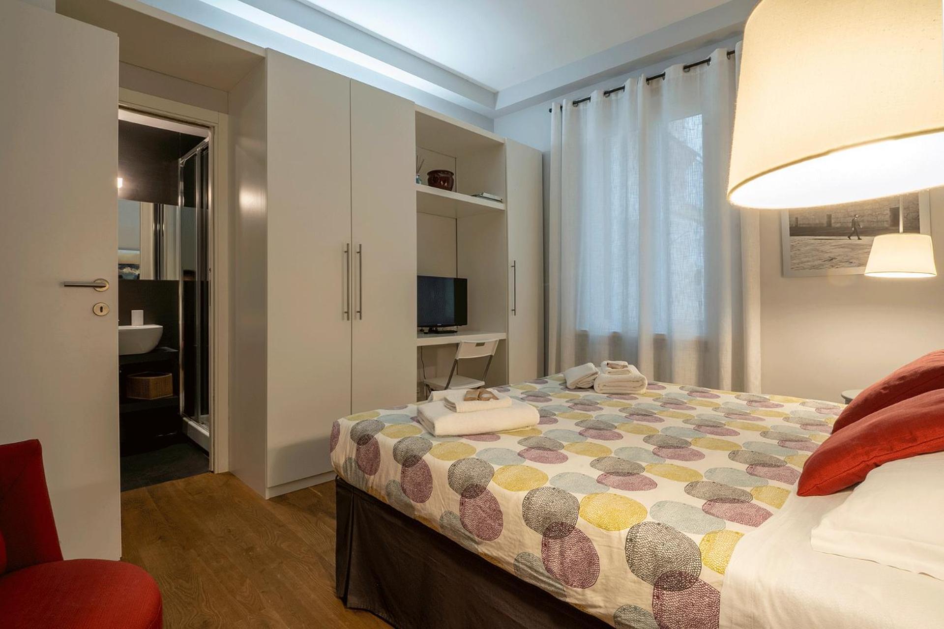 Fotofever Apt, Two Bedrooms With Air Conditioned In Elegant Shopping Area, Close To Vatican Roma