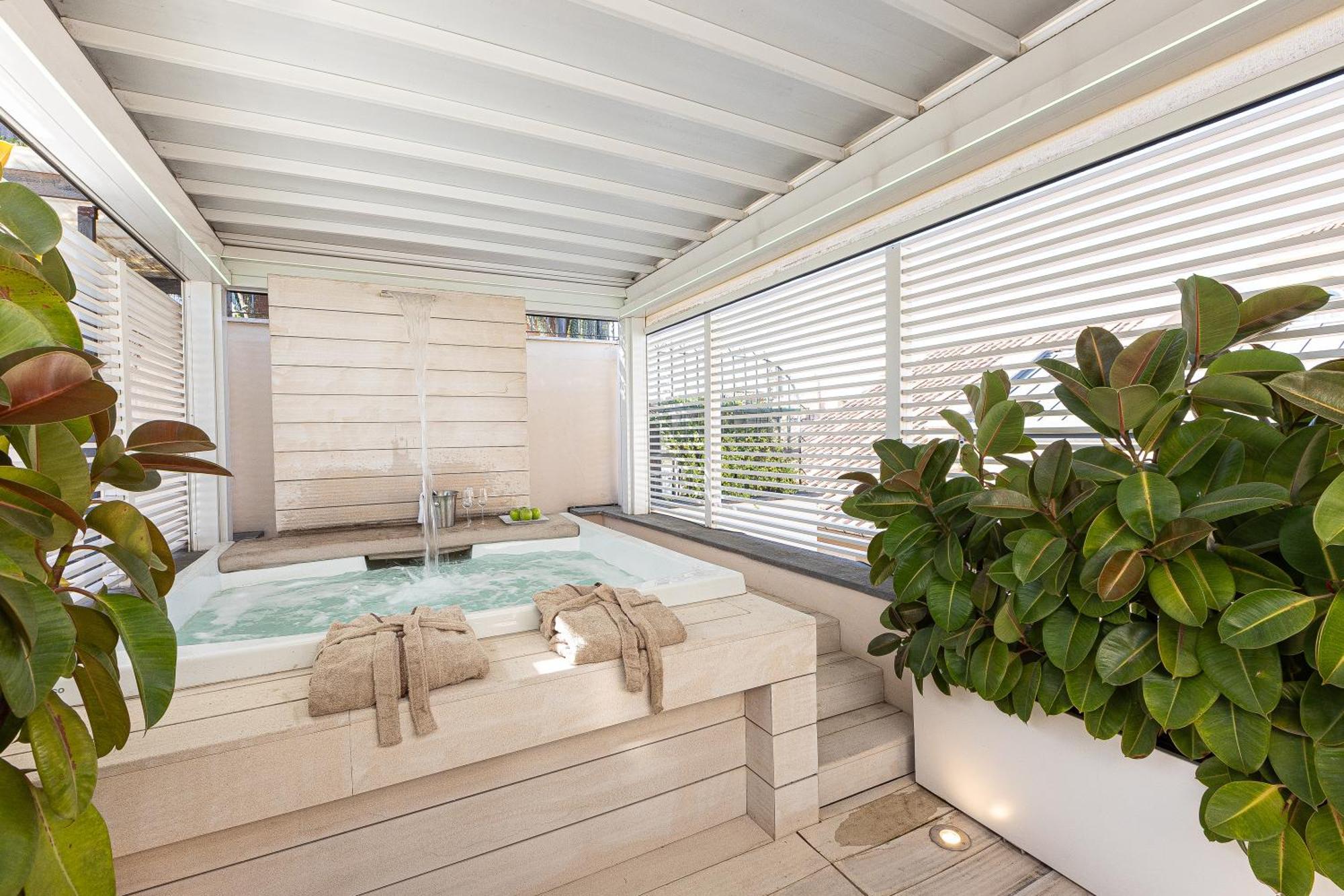 Amazing 3 Levels Penthouse Piazza Venezia Leilighet