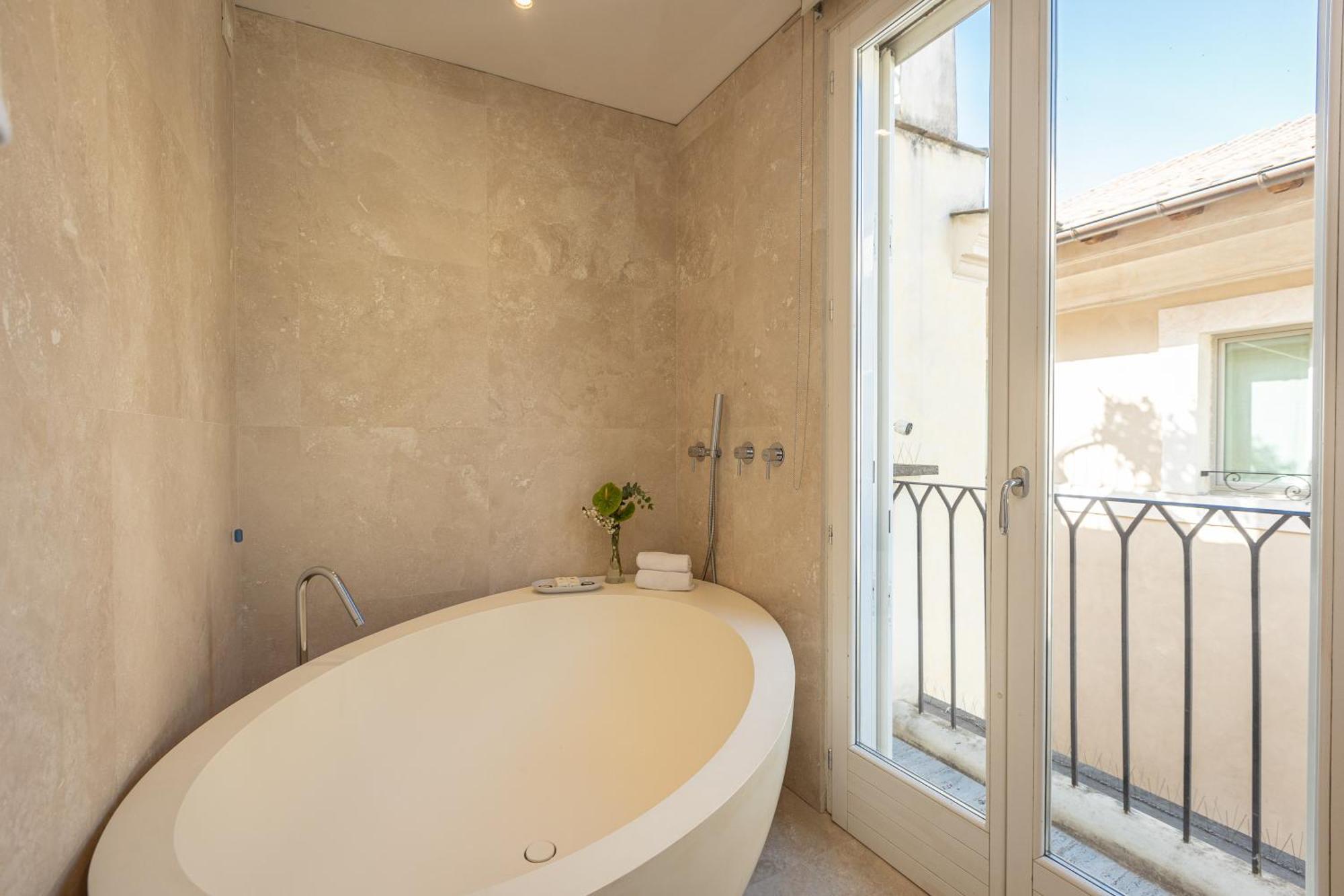 Amazing 3 Levels Penthouse Piazza Venezia Leilighet *
