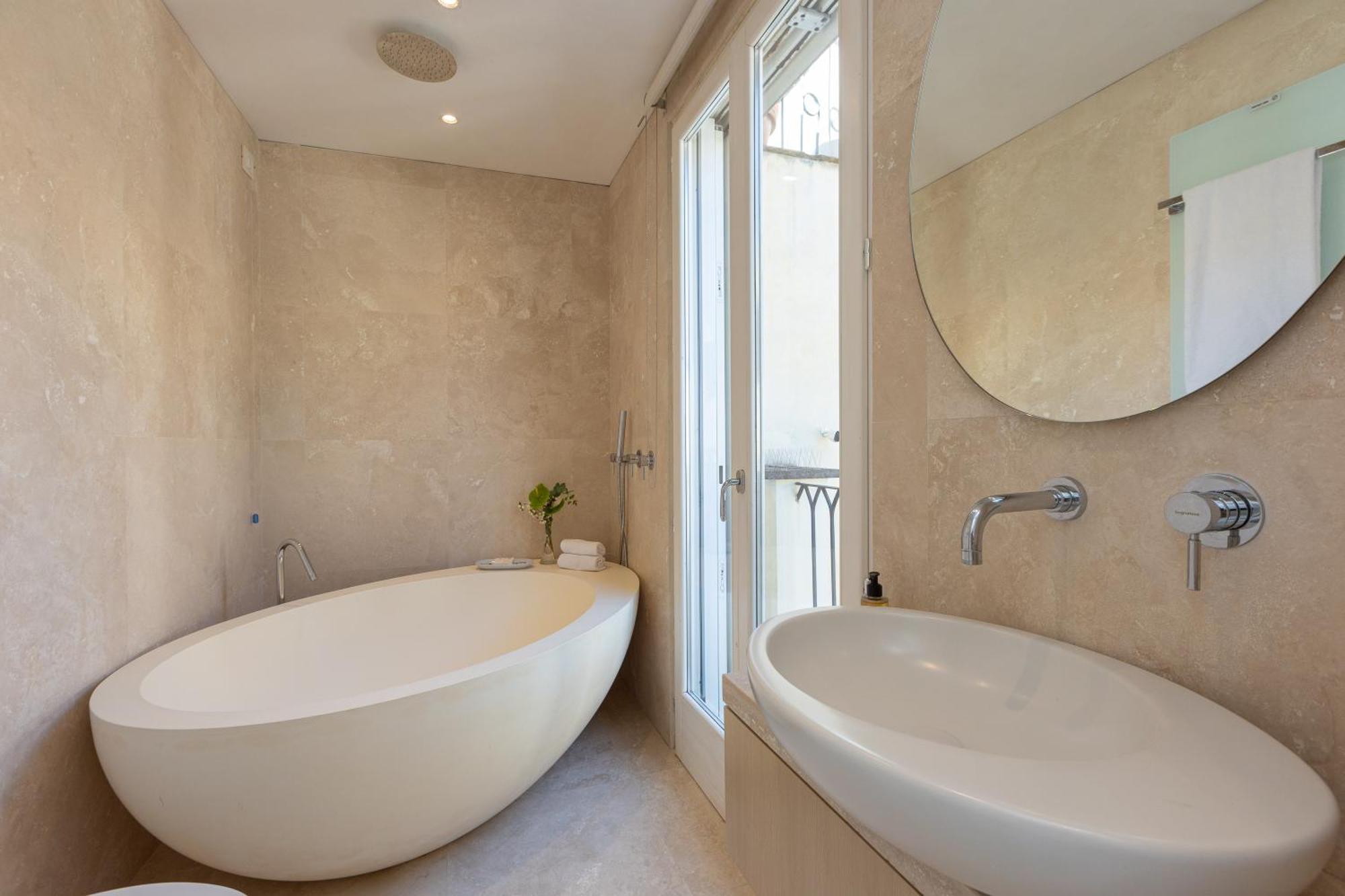 Amazing 3 Levels Penthouse Piazza Venezia Leilighet