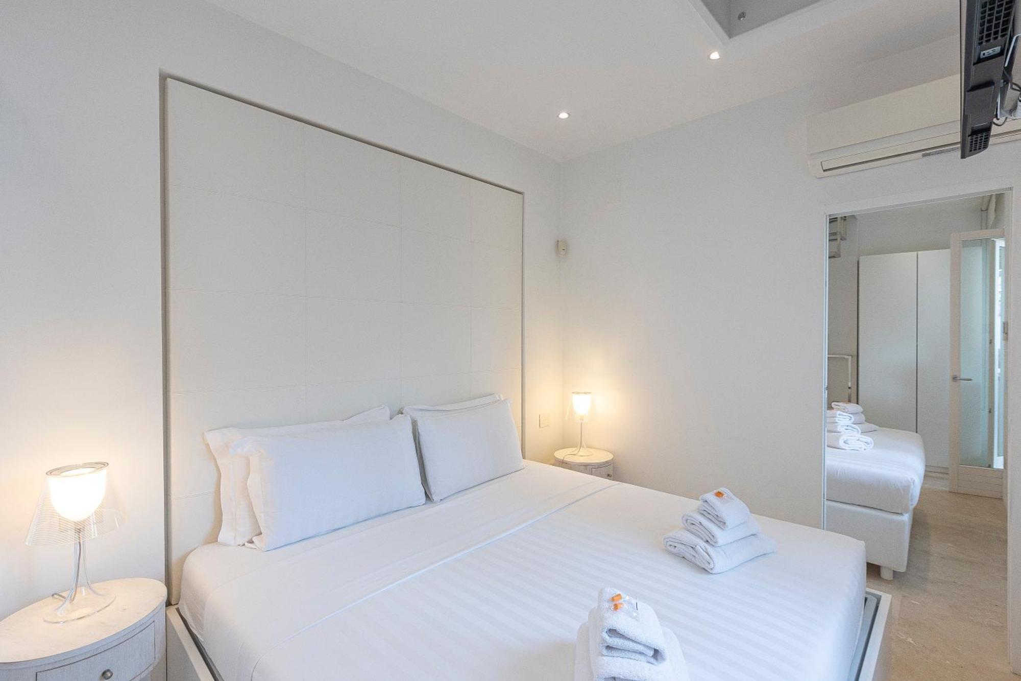 Amazing 3 Levels Penthouse Piazza Venezia Leilighet
