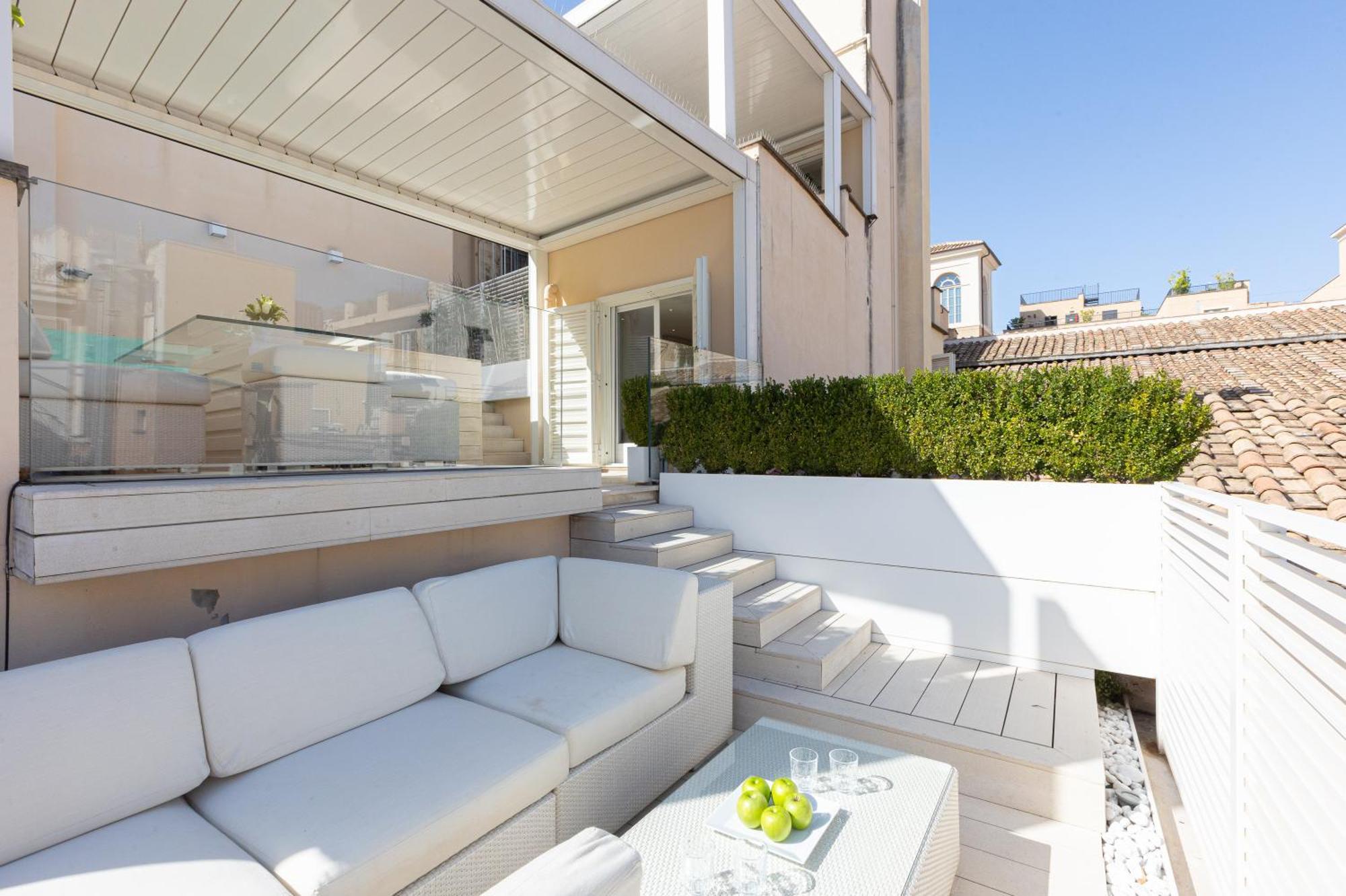 Amazing 3 Levels Penthouse Piazza Venezia Leilighet *
