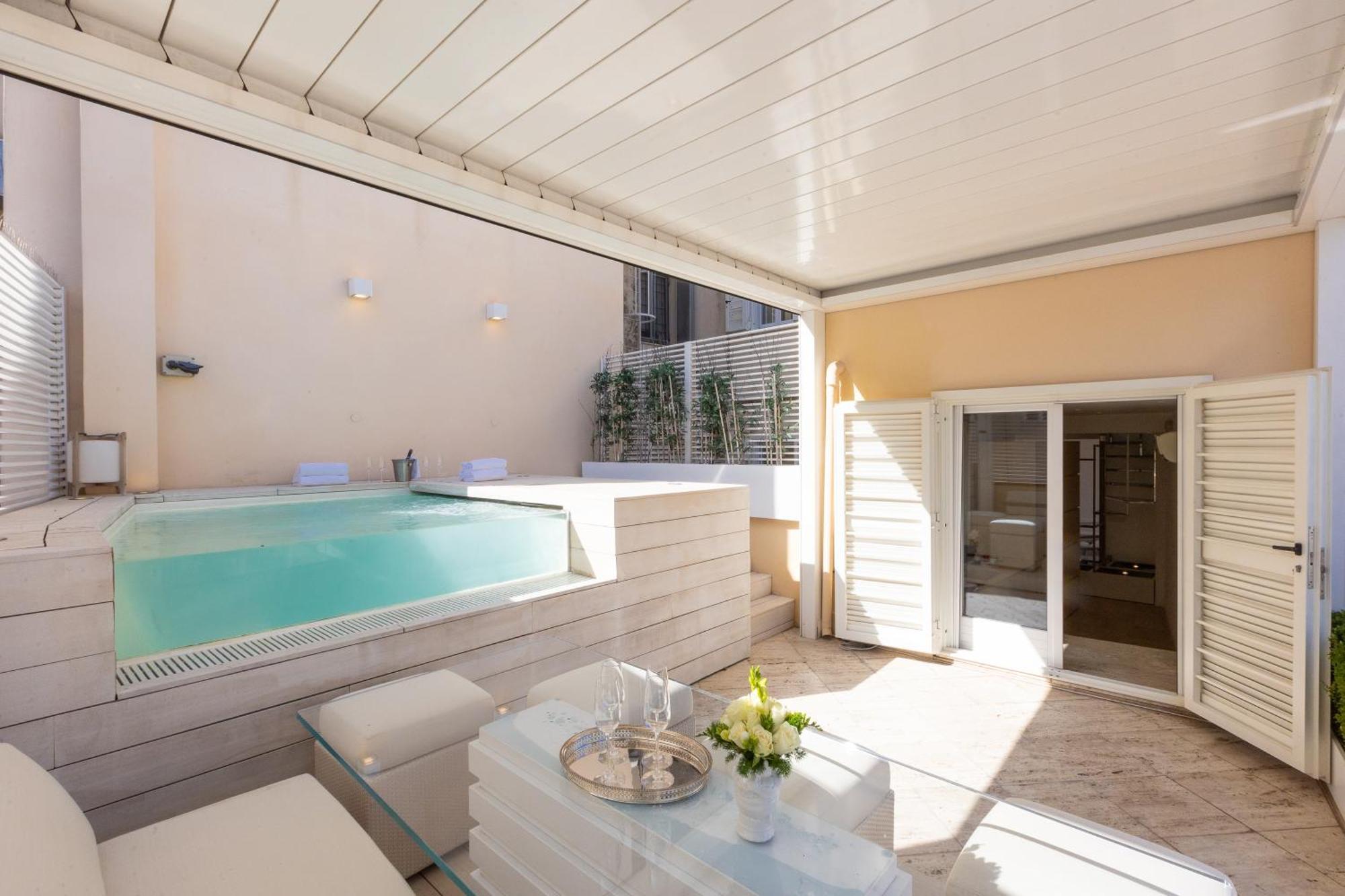 Amazing 3 Levels Penthouse Piazza Venezia * Roma