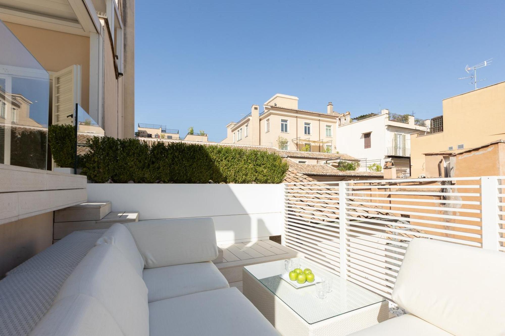 Amazing 3 Levels Penthouse Piazza Venezia Leilighet *