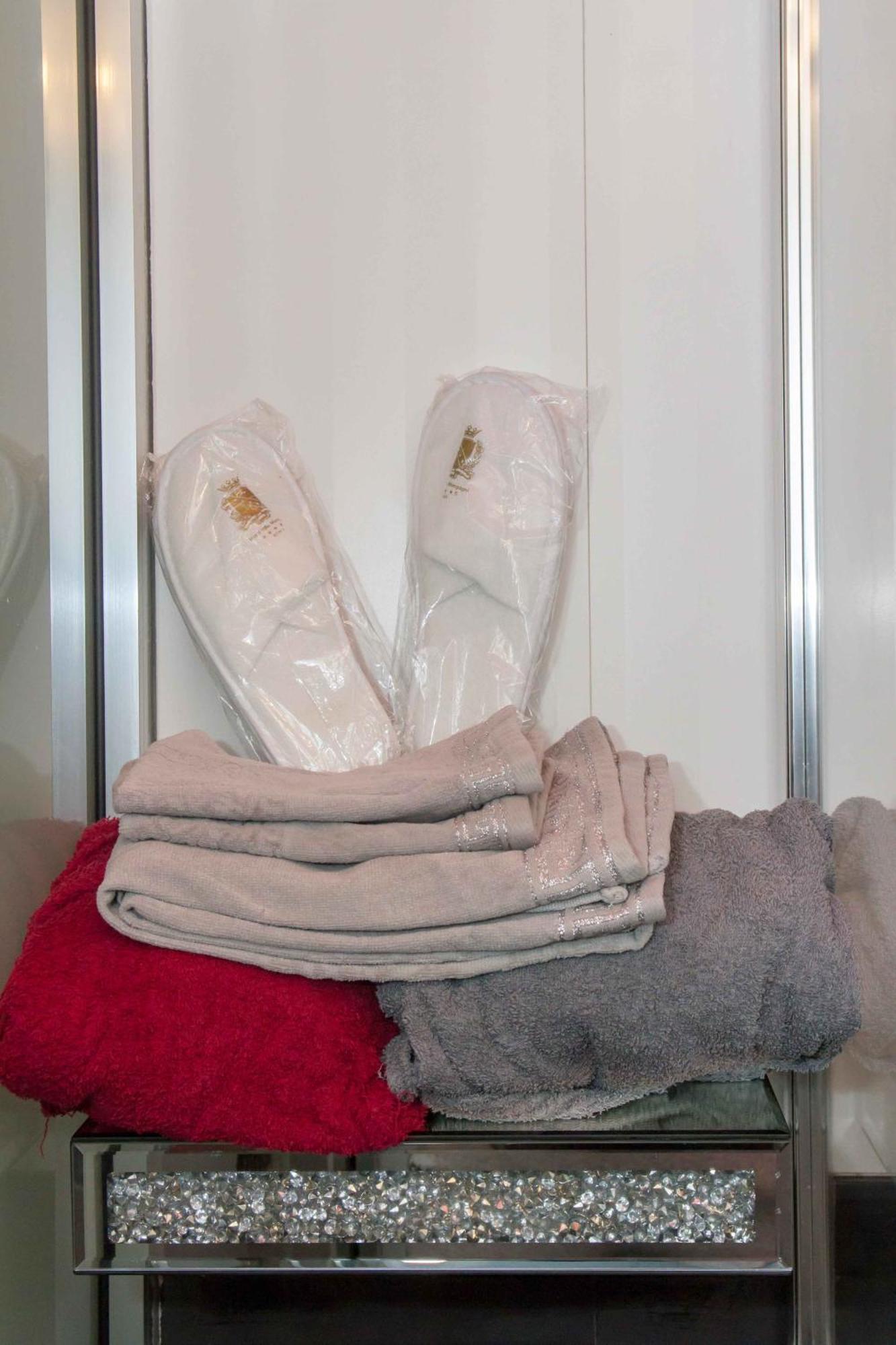 Jacuzzi Suitesweetrome * Rom