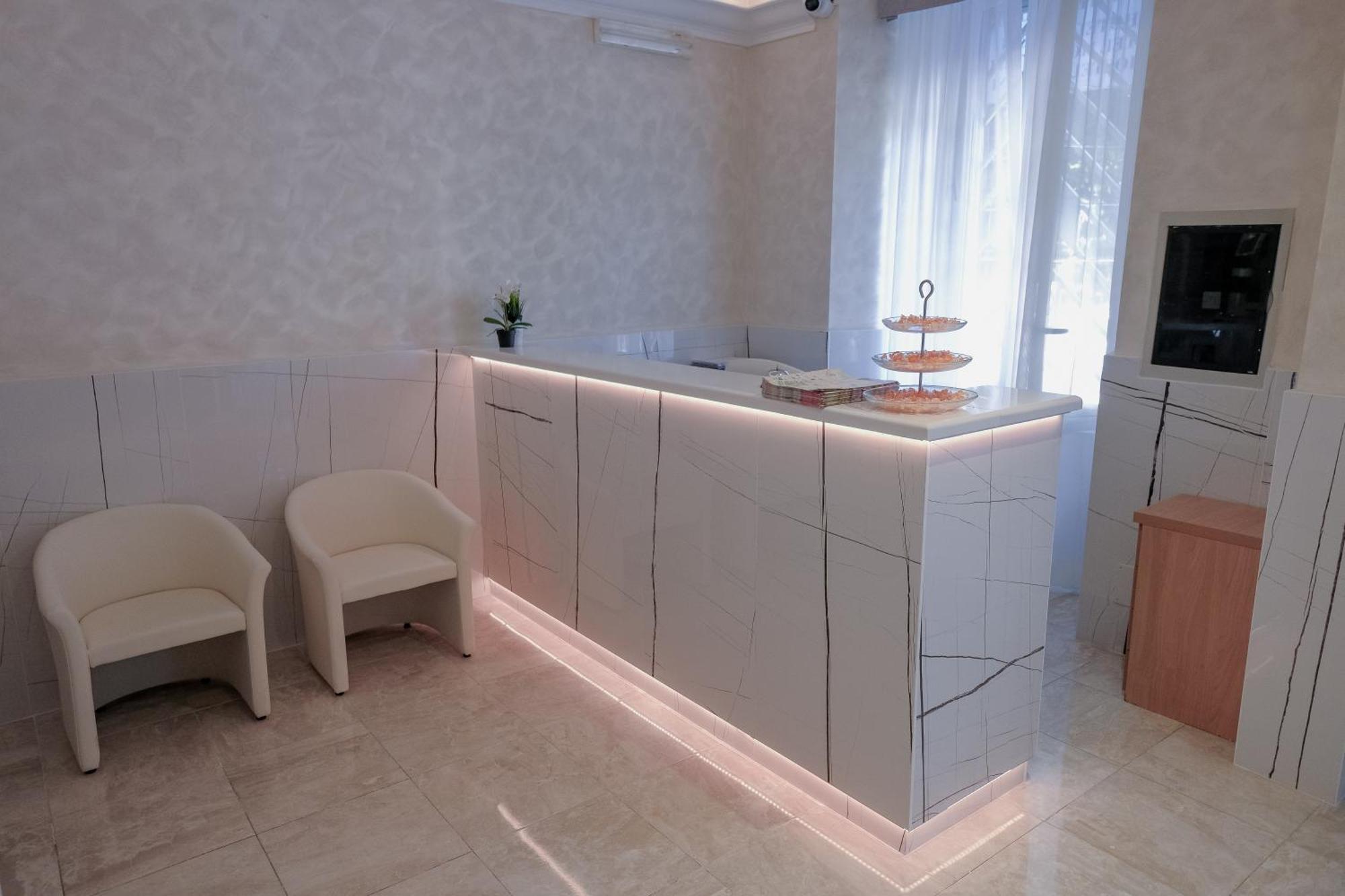 Alex Square Hotel 3*