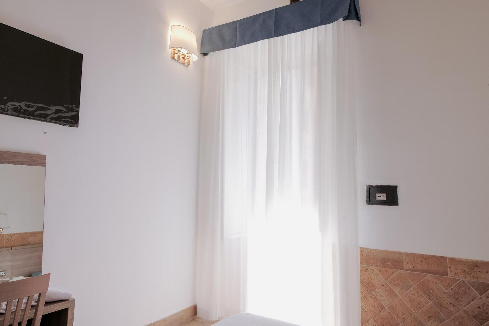 Alex Square 3* Roma