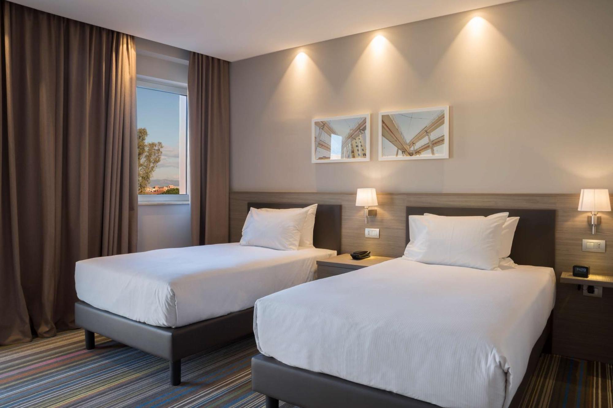 Hampton By Hilton East 3*