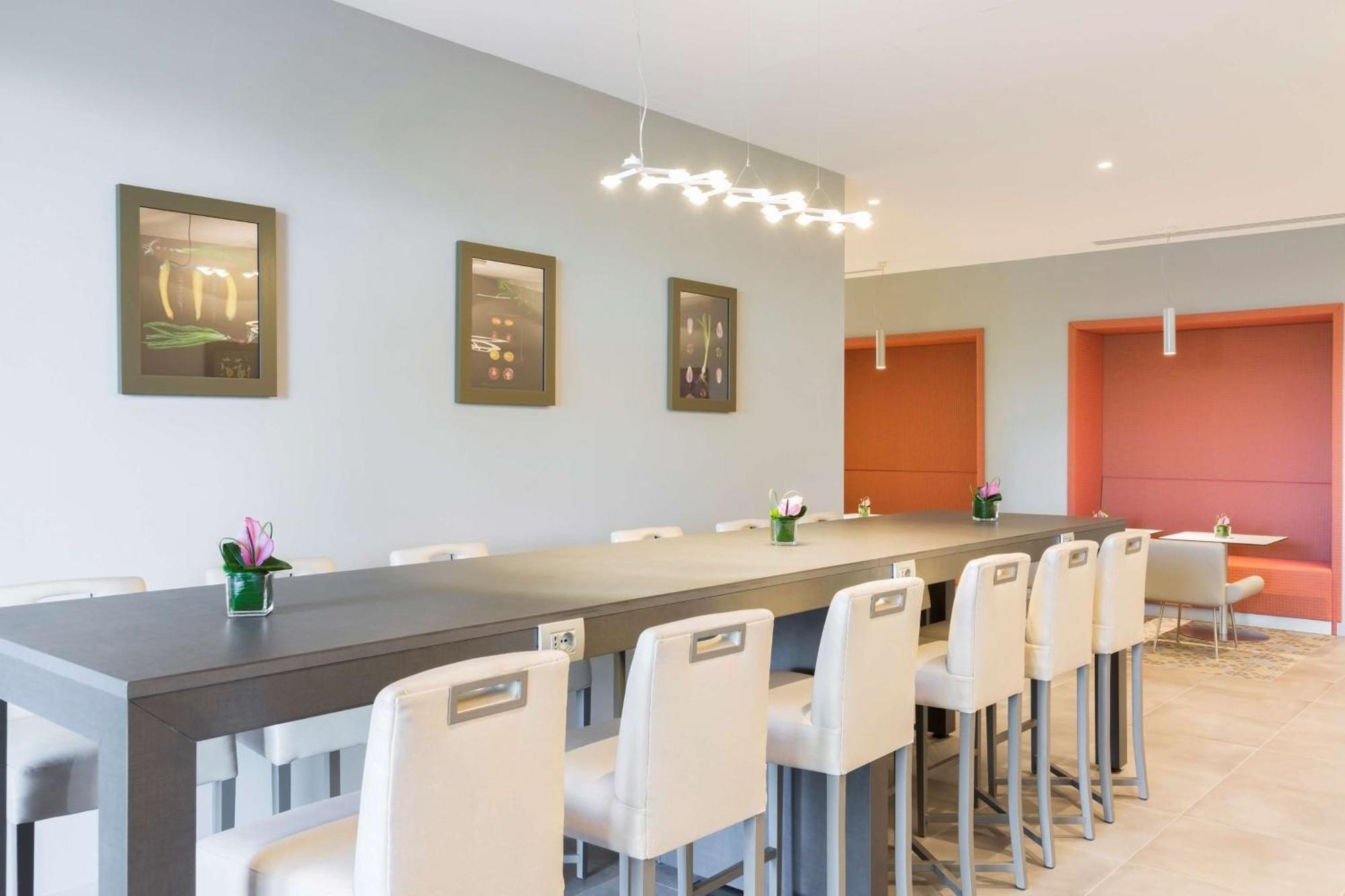 Hotell Hampton By Hilton East 3*