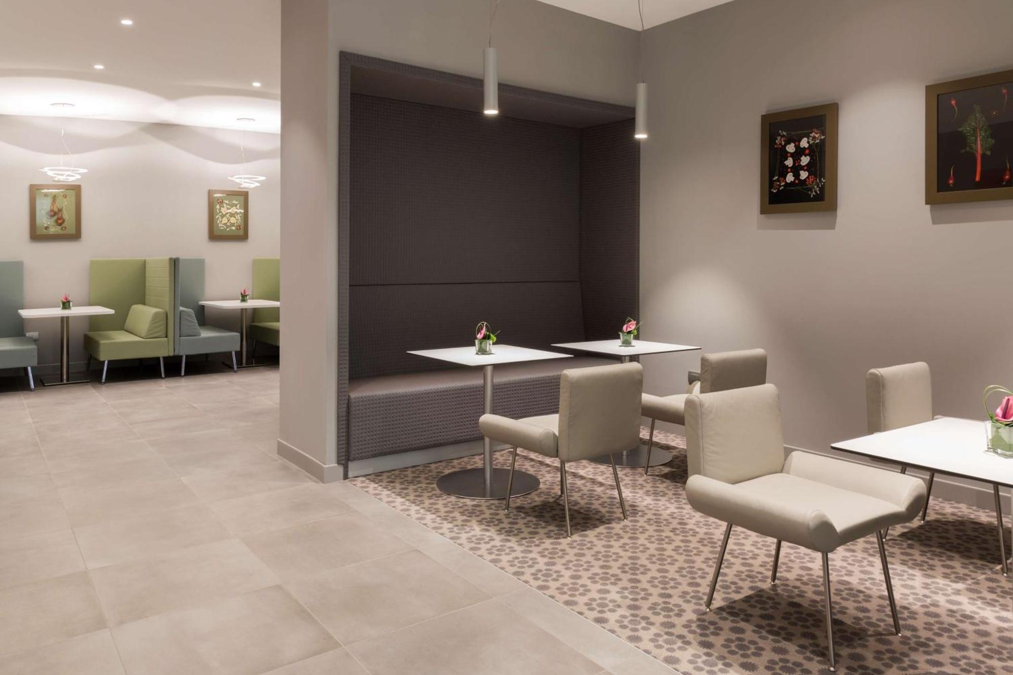 Hampton By Hilton East Roma