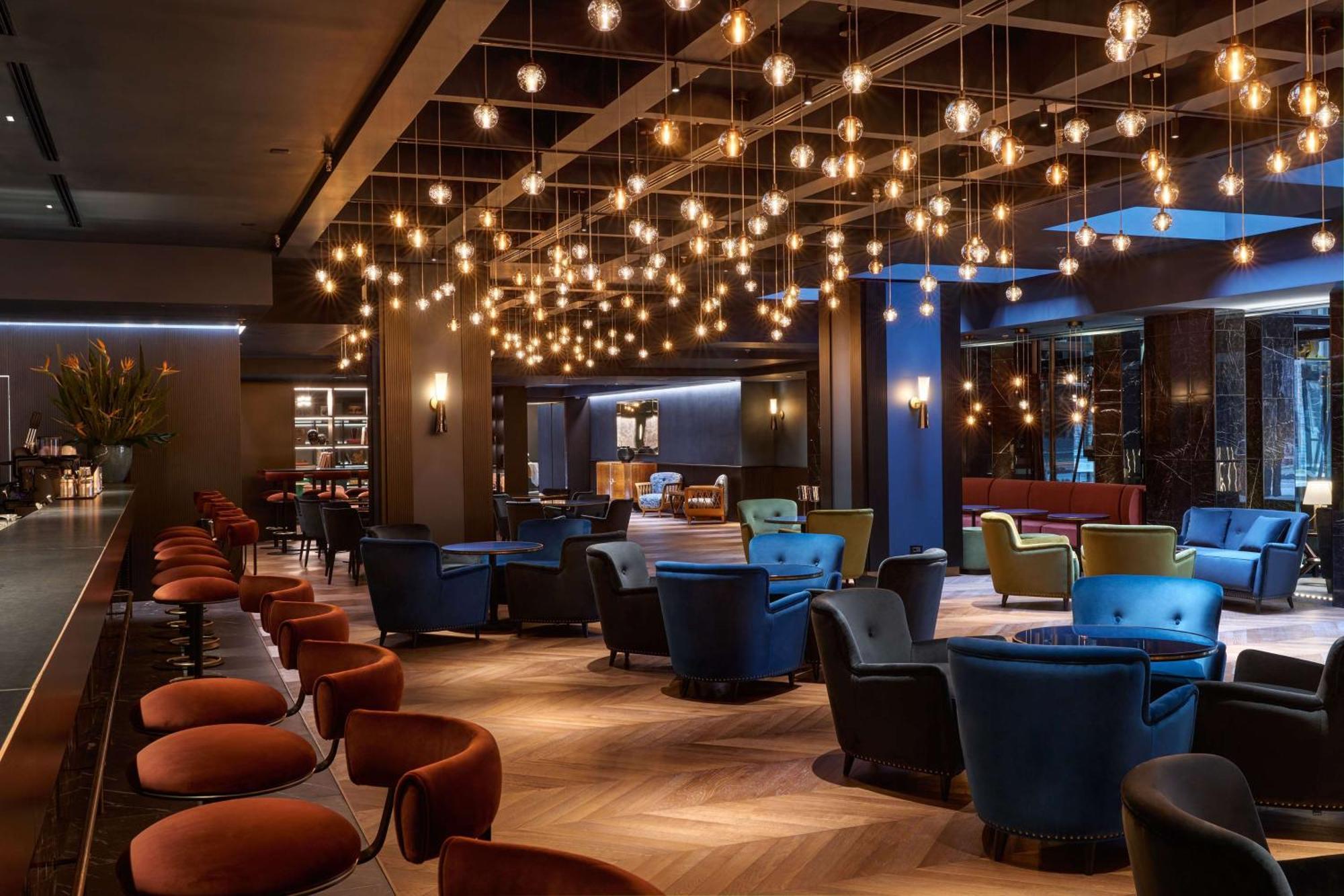 Hilton Eur La Hotel 4*