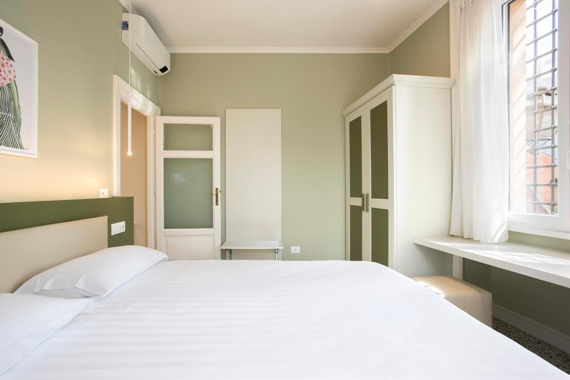 Gonfalone 6 Bed & Breakfast 5*