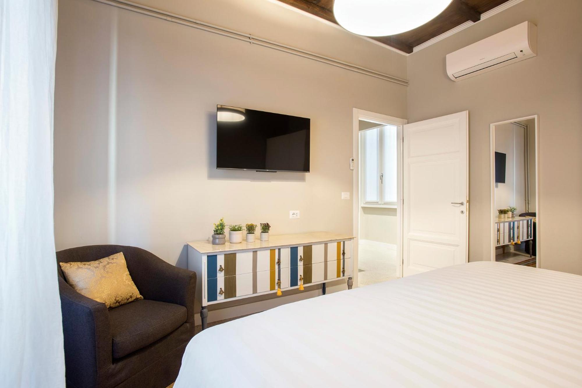 Gonfalone 6 Bed & Breakfast 5*