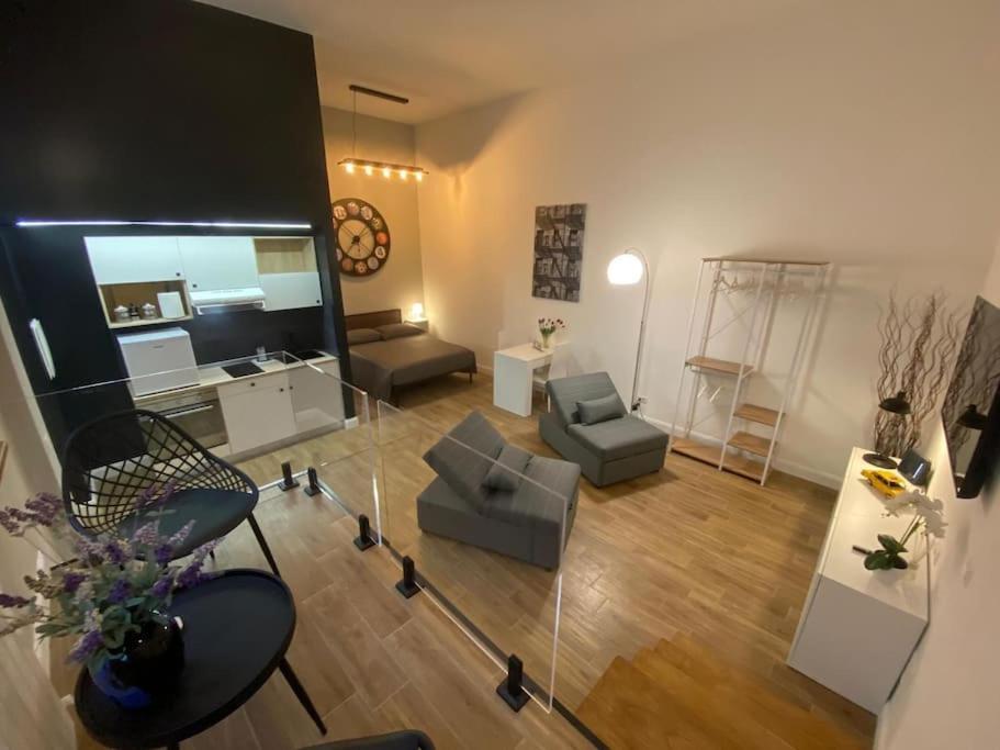 Loft 18a - Casa Con Ingresso Indipendente E Parcheggio Gratuito *