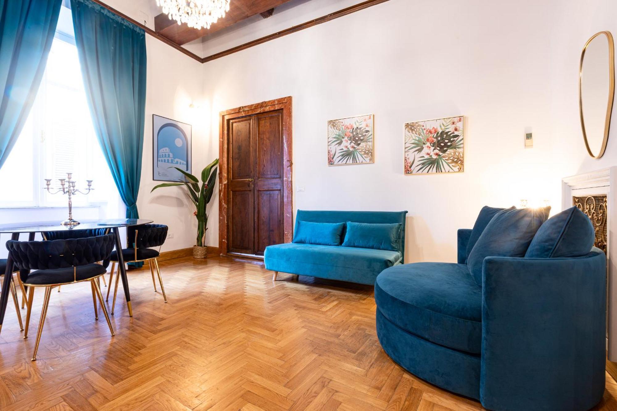 Spanish Steps Exclusive - Collection *