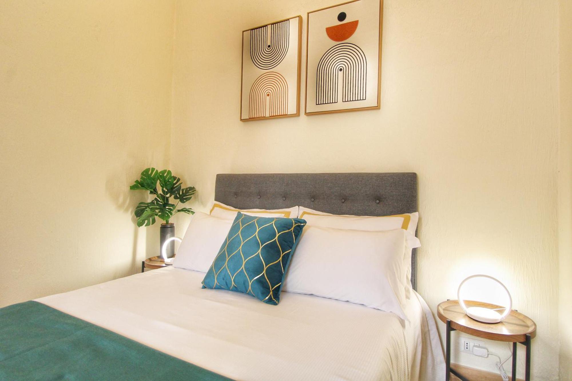 Lovely 2 Bedroom By Yourhost Apartment