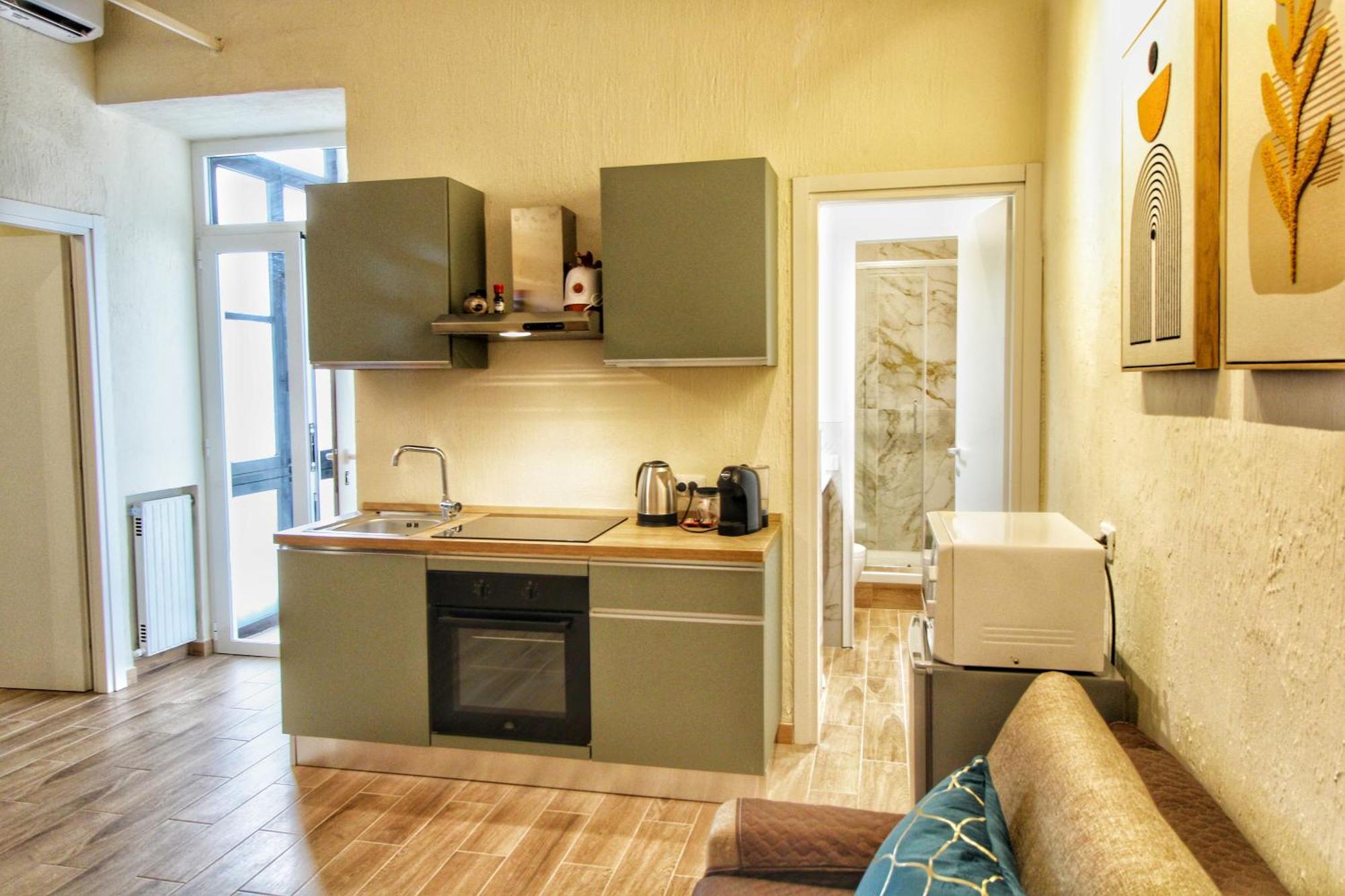 Lovely 2 Bedroom By Yourhost * Rom