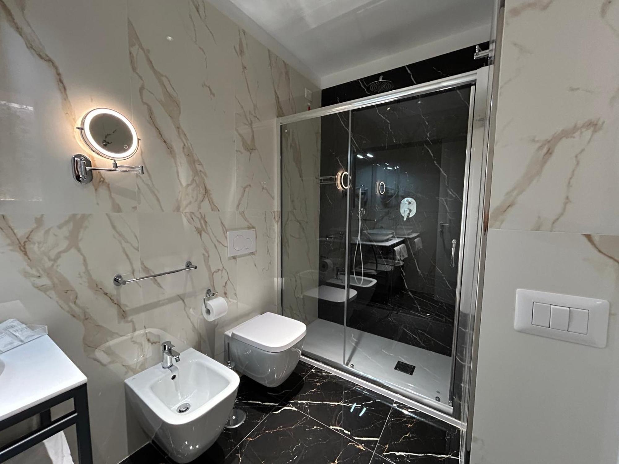 Contilia Hotell 3*