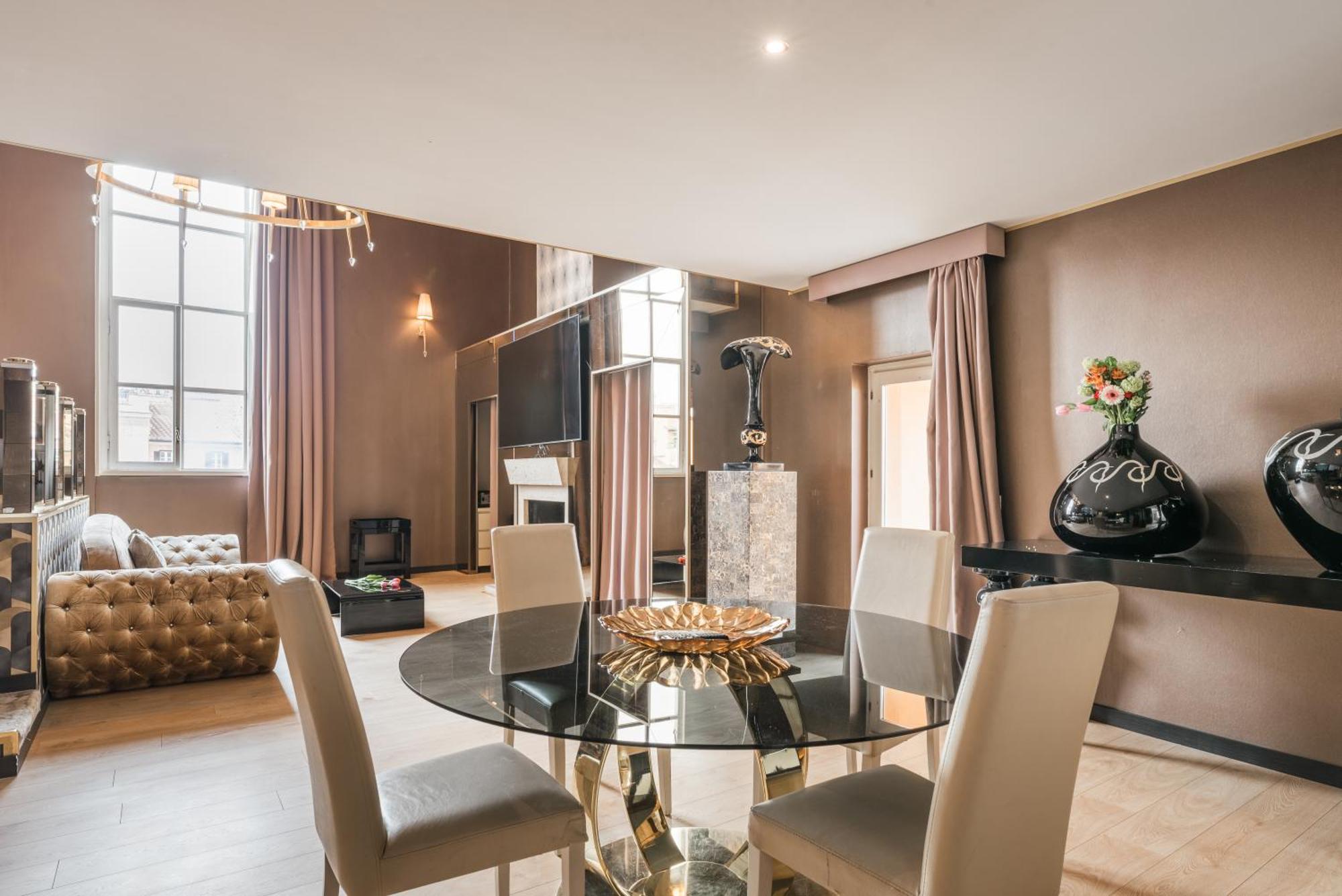 Penthouse - Private Rom