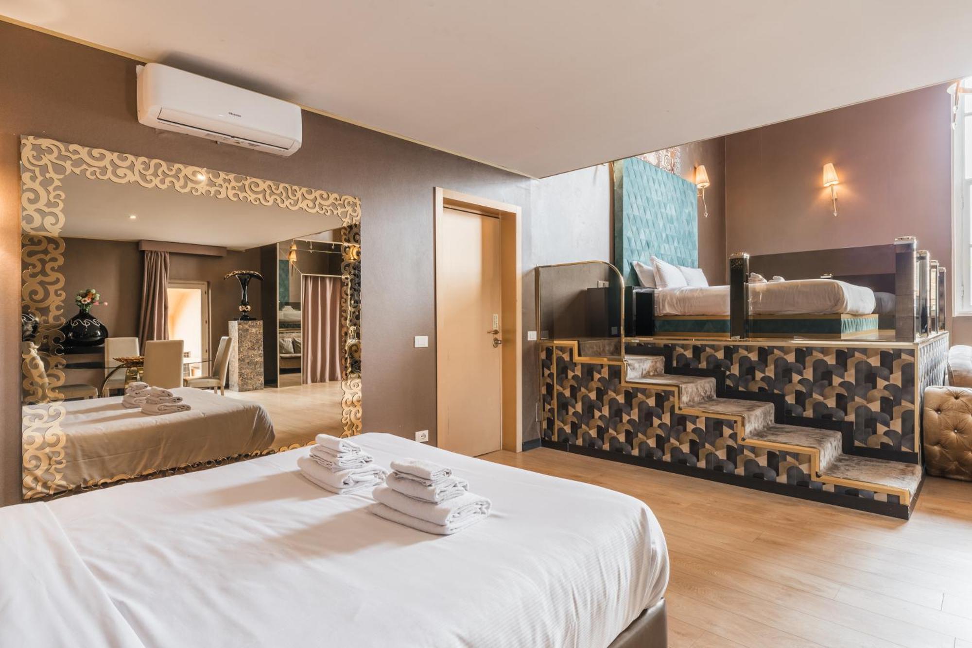 Penthouse - Private