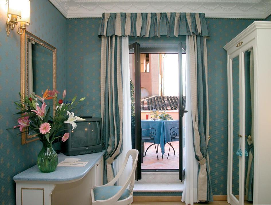 Hotel La Lumiere Di Piazza Di Spagna 3*