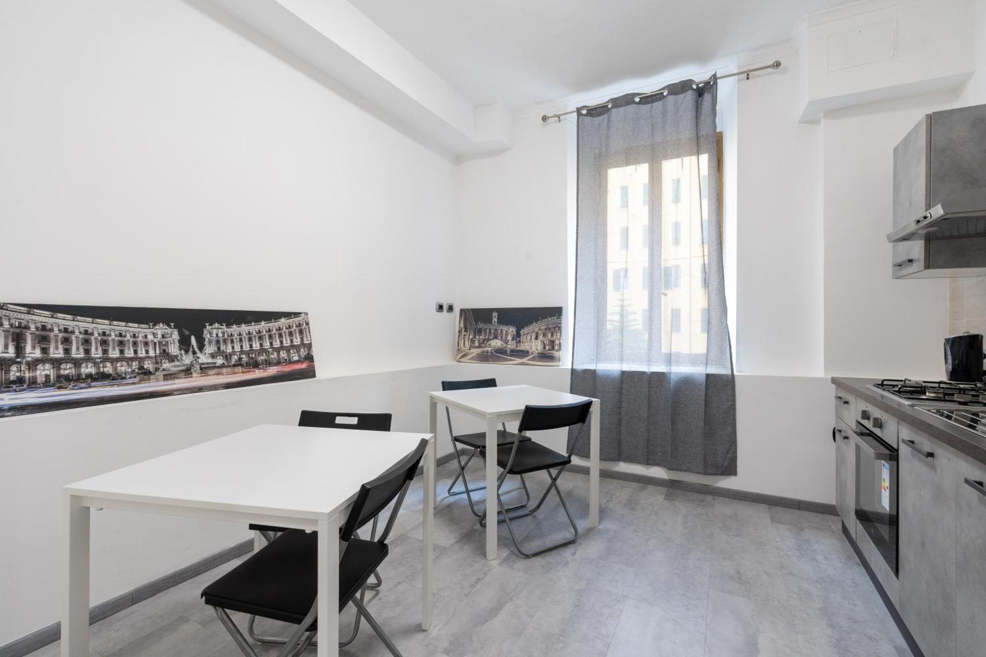 Pensión Amazing Near To Colosseo And Subway Roma
