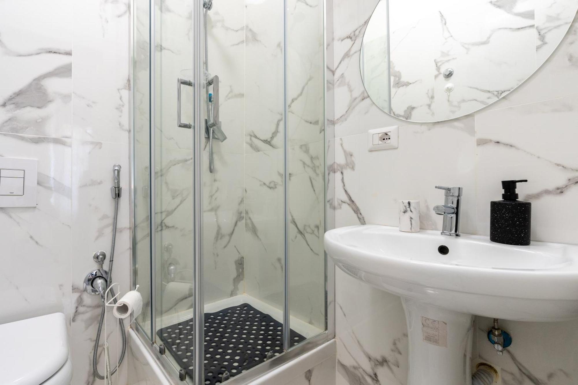 Amazing Near To Colosseo And Subway Roma