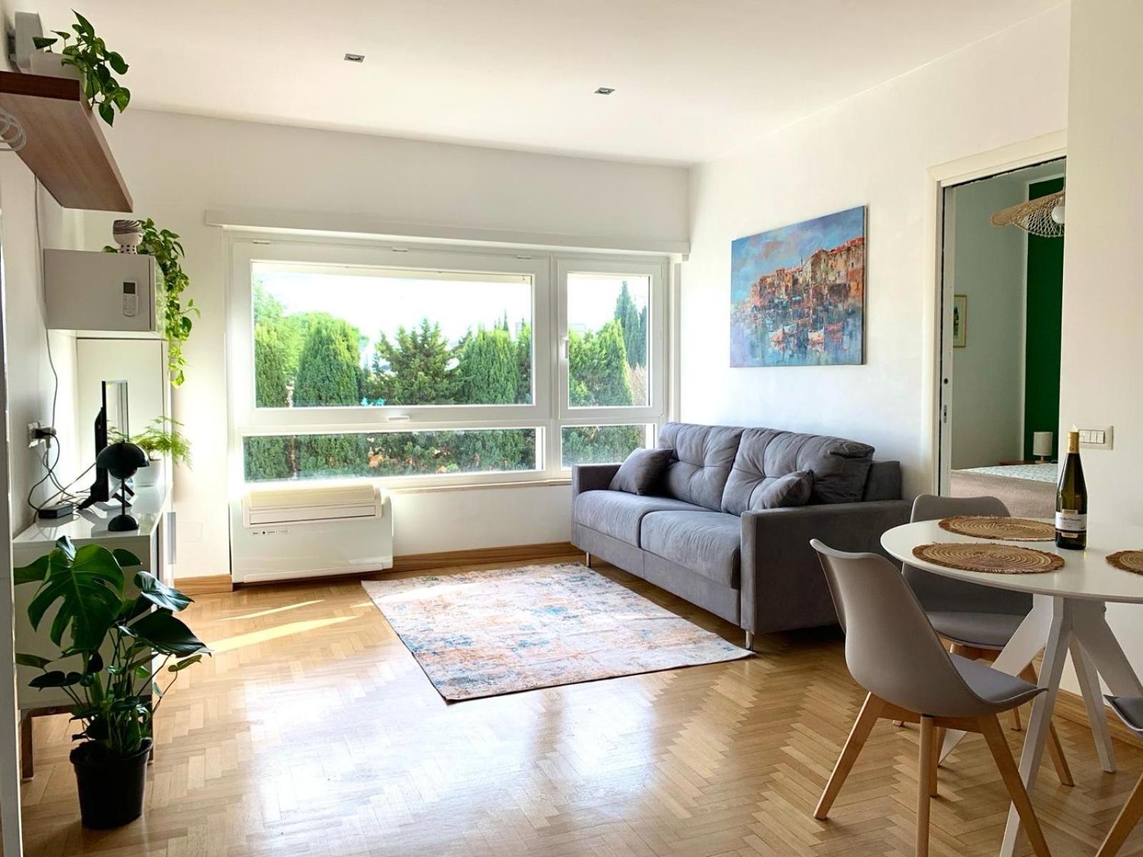 Aurelia House Garden Apartment
