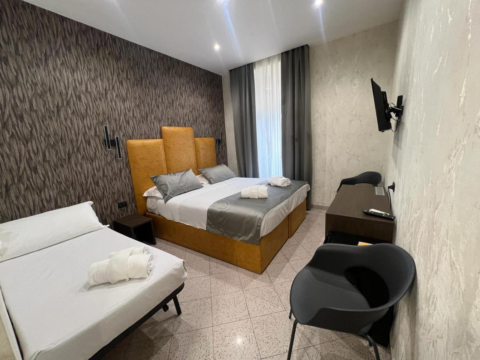 Hotel Ercoli House 2*