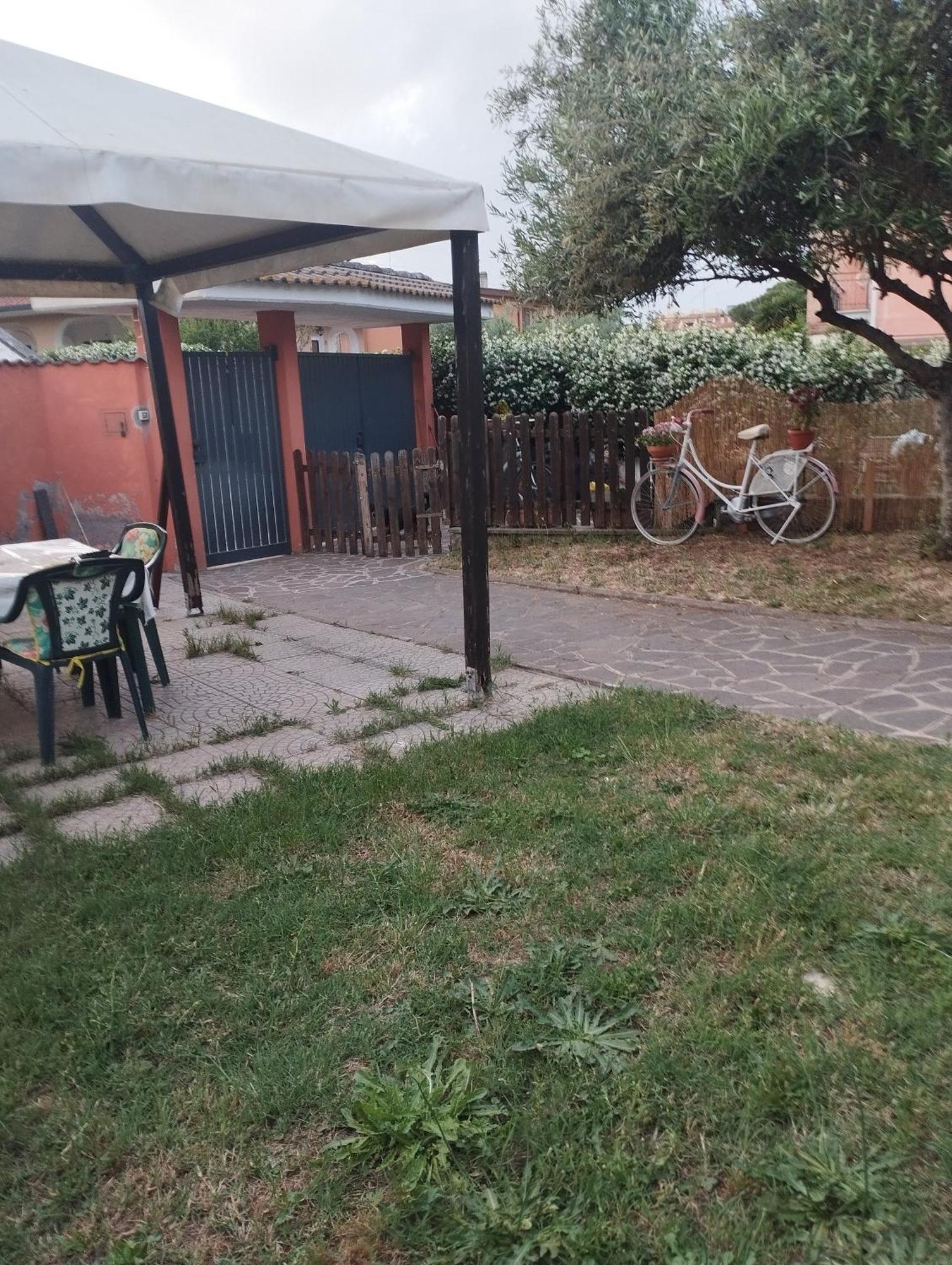 Elena House * Roma