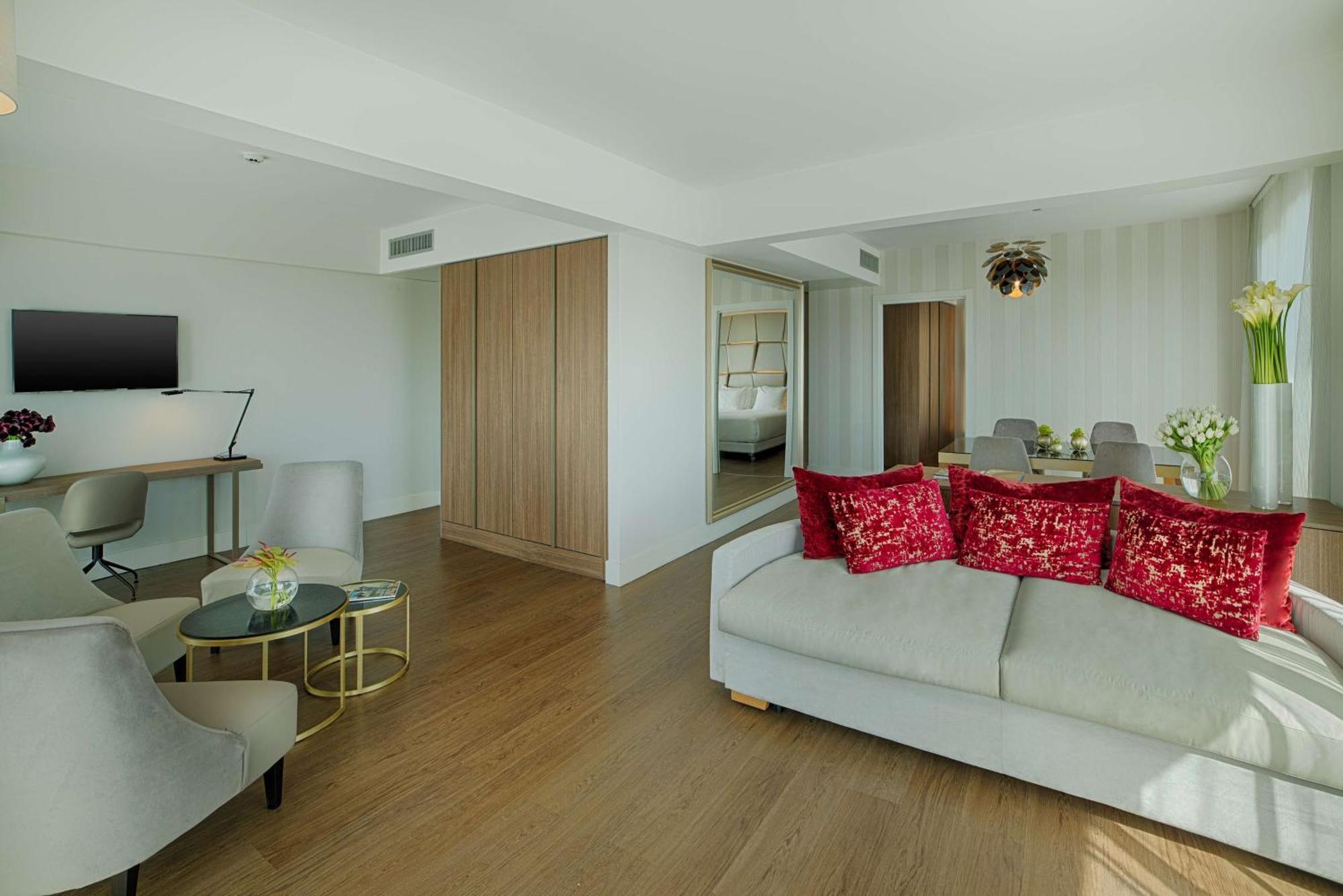 Nh Collection Centro 4*