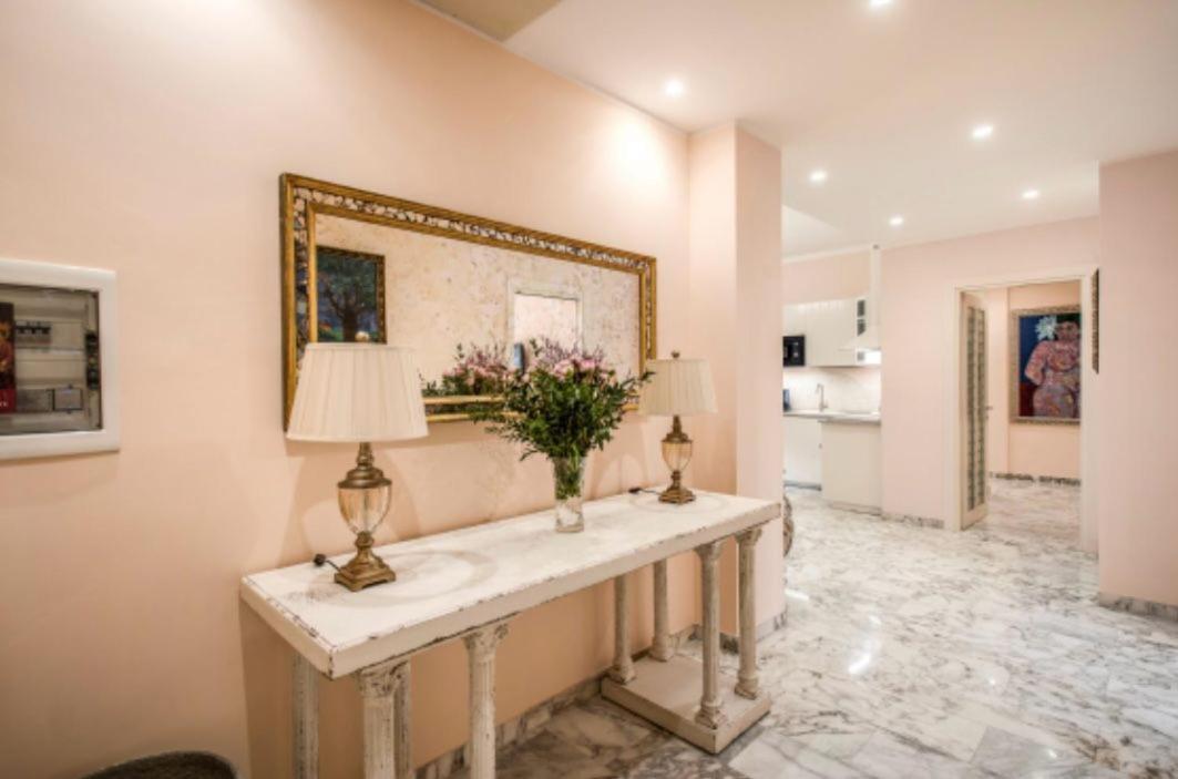 La Dolce Of Via Veneto - Prestigious With Wonderful Terrace In The Historic Center Apartment Rom