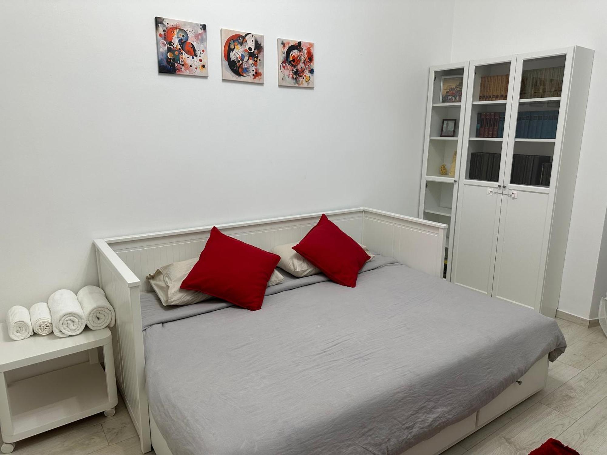 Castlewood Commons - Luxury Collection Of Apartment Rom