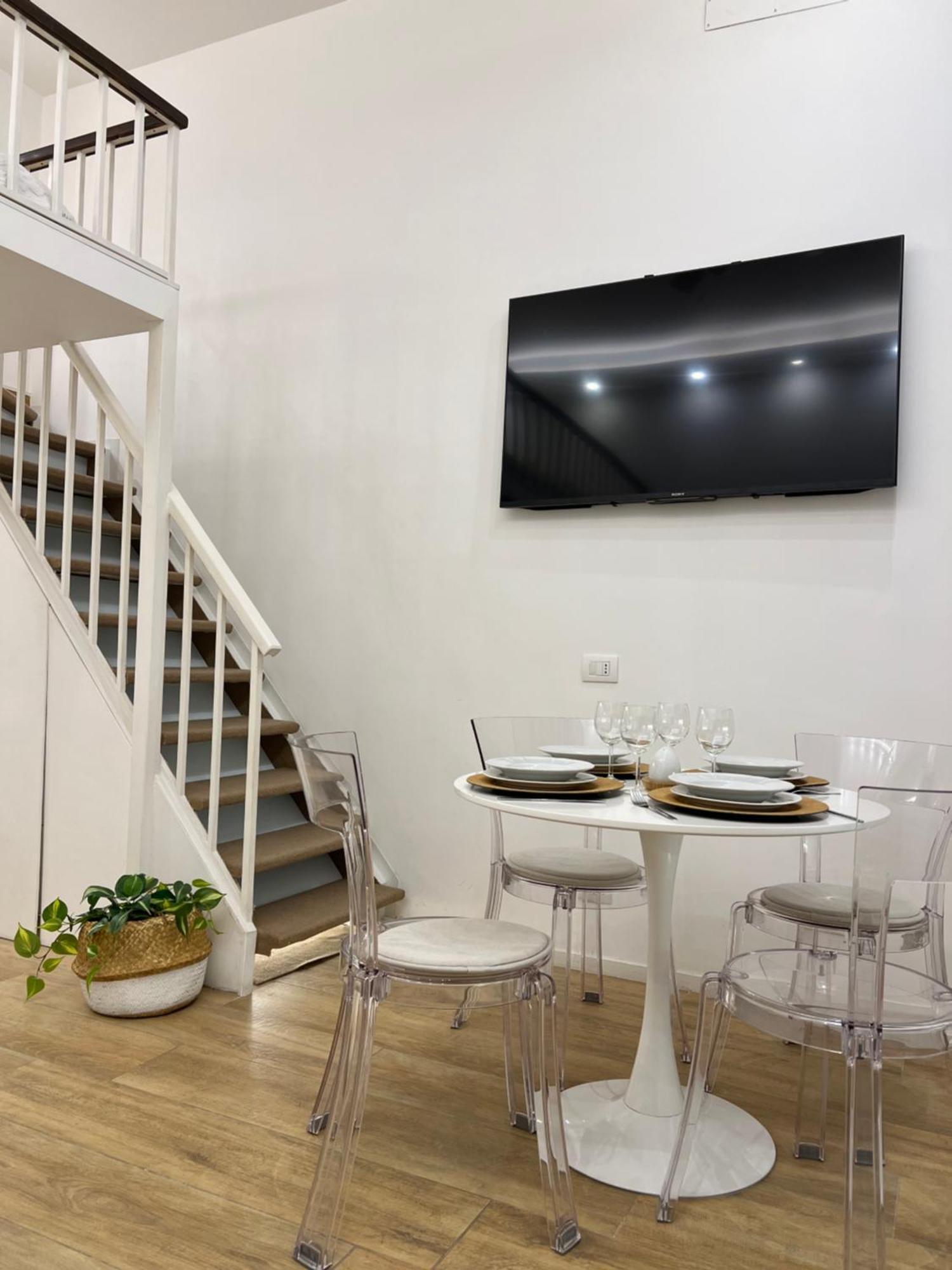 Modern Mini Loft Apartment *