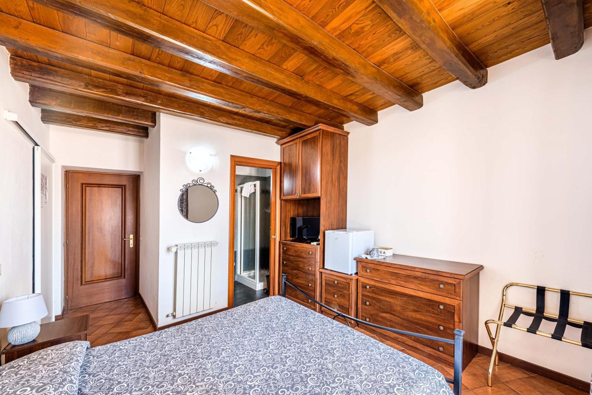 Bb Il Re Reginella 3* Roma